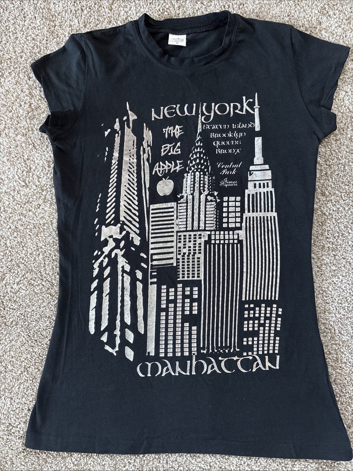 New York Manhattan T Shirt Womens M Black Slim Crew Tee Silver Graphic Ladies