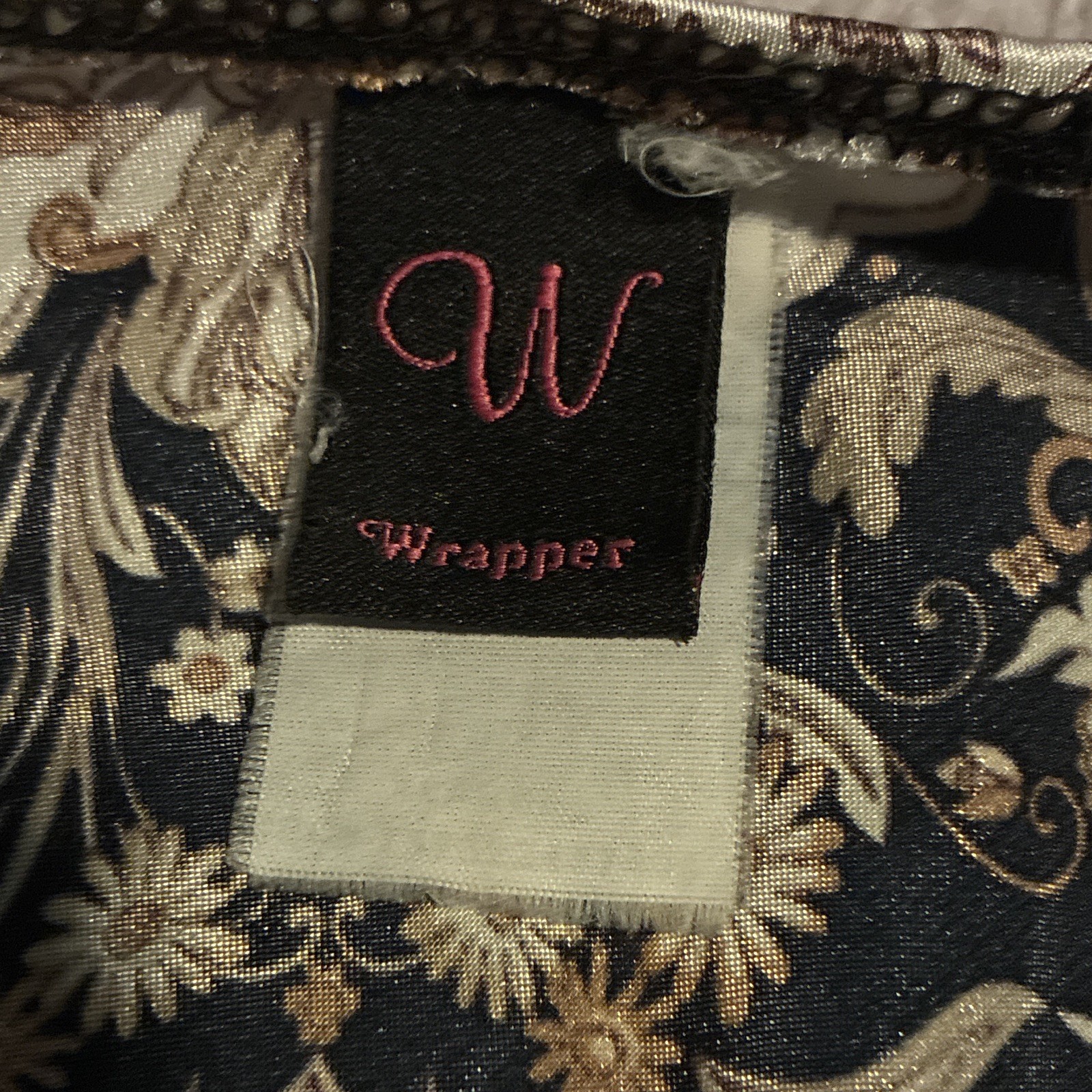 Wrapper Womens 6 Black/Gold/Beige Floral Satin V-Neck Knee Silk Tank Top