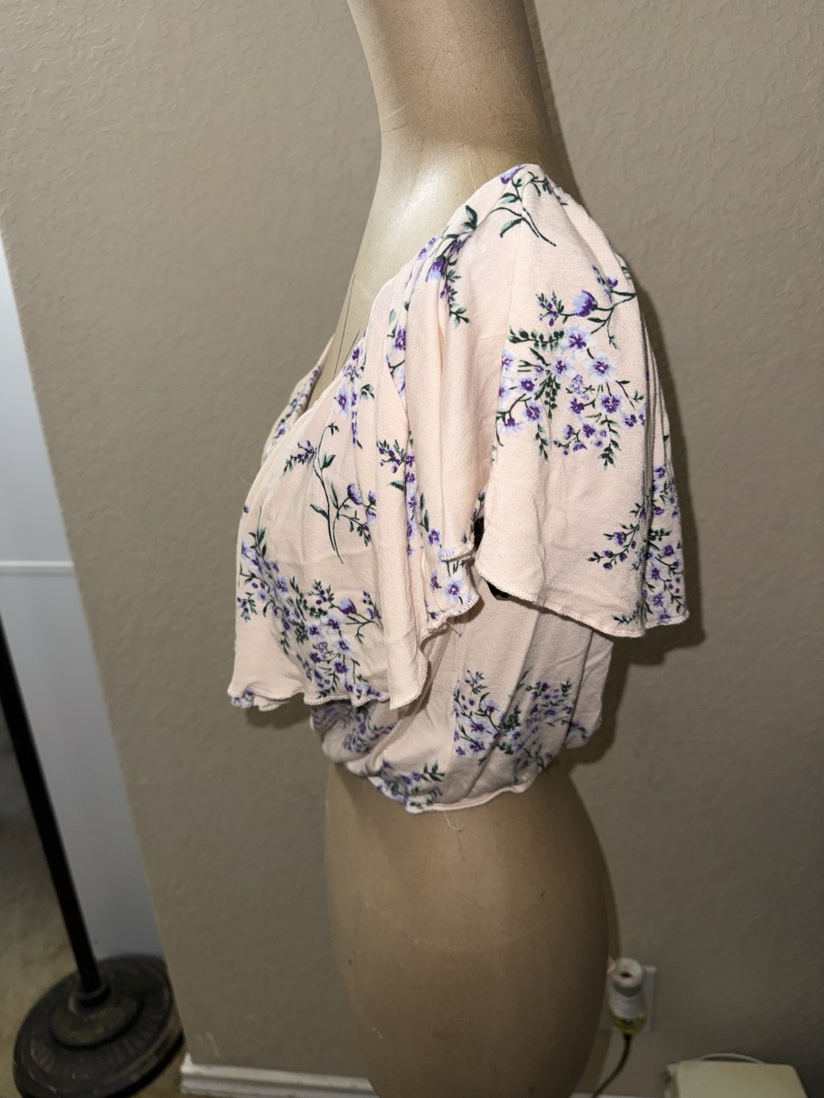 Forever 21 Pink Purple Green Floral Knit Ruffle Scoop Neck Cropped Blouse S