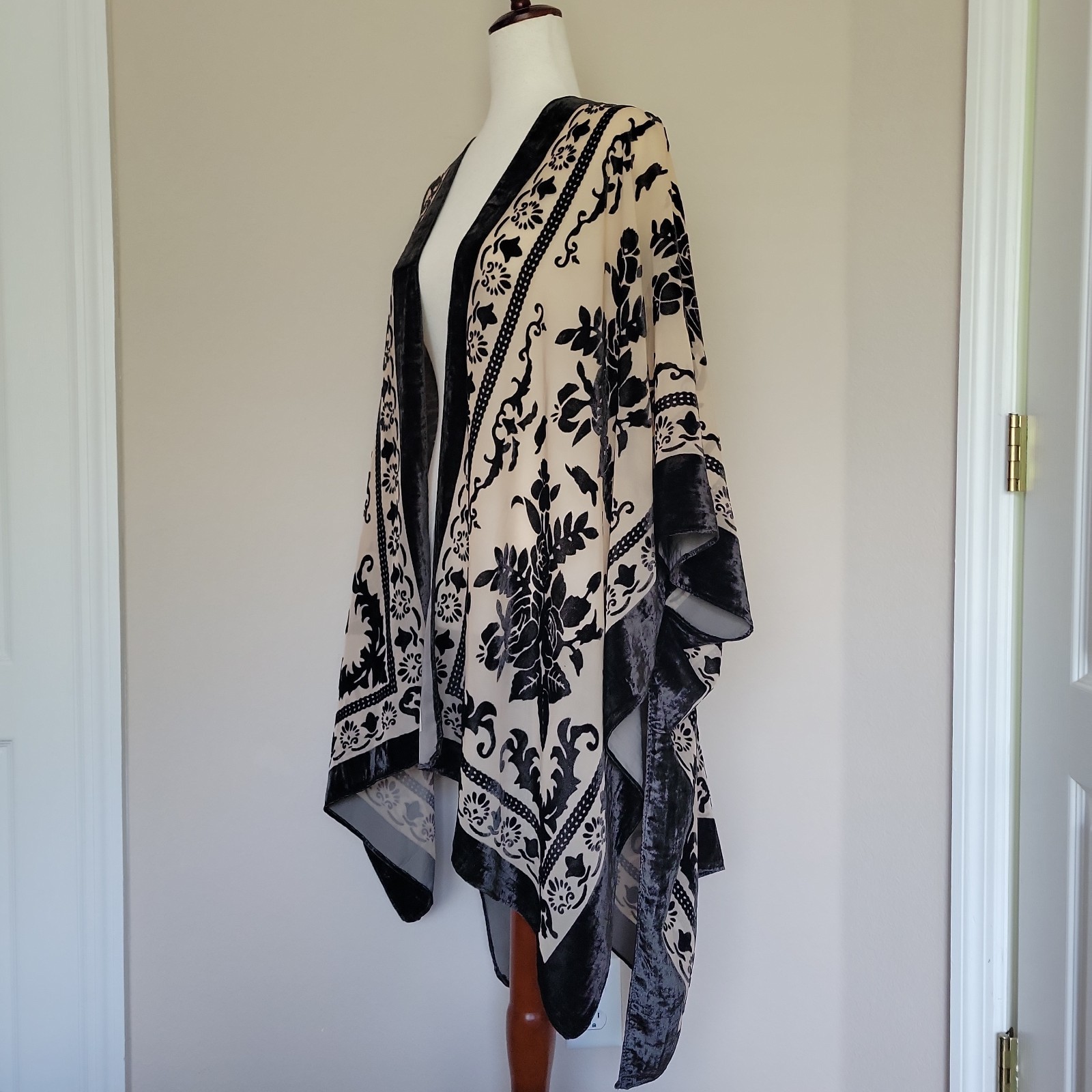 Natural Life Velvet Burnout Kimono Coverup Floral Whimsical OS Boho Whimsigoth