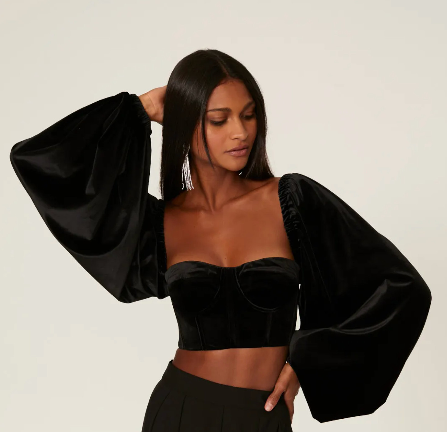 Bronx and Banco Maria Black Velvet Retro Glam Crop Top Women’s size XS/US 2