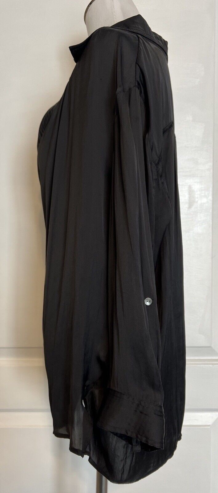 $235 VINCE Cowl Neck Satin Draped Blouse Black Roll Tab Sleeve Designer Top 10