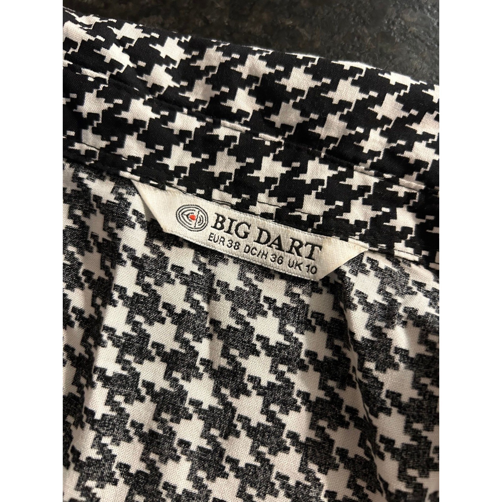 #51 Big Dart 38EU Houndstooth Printed Top Size 4