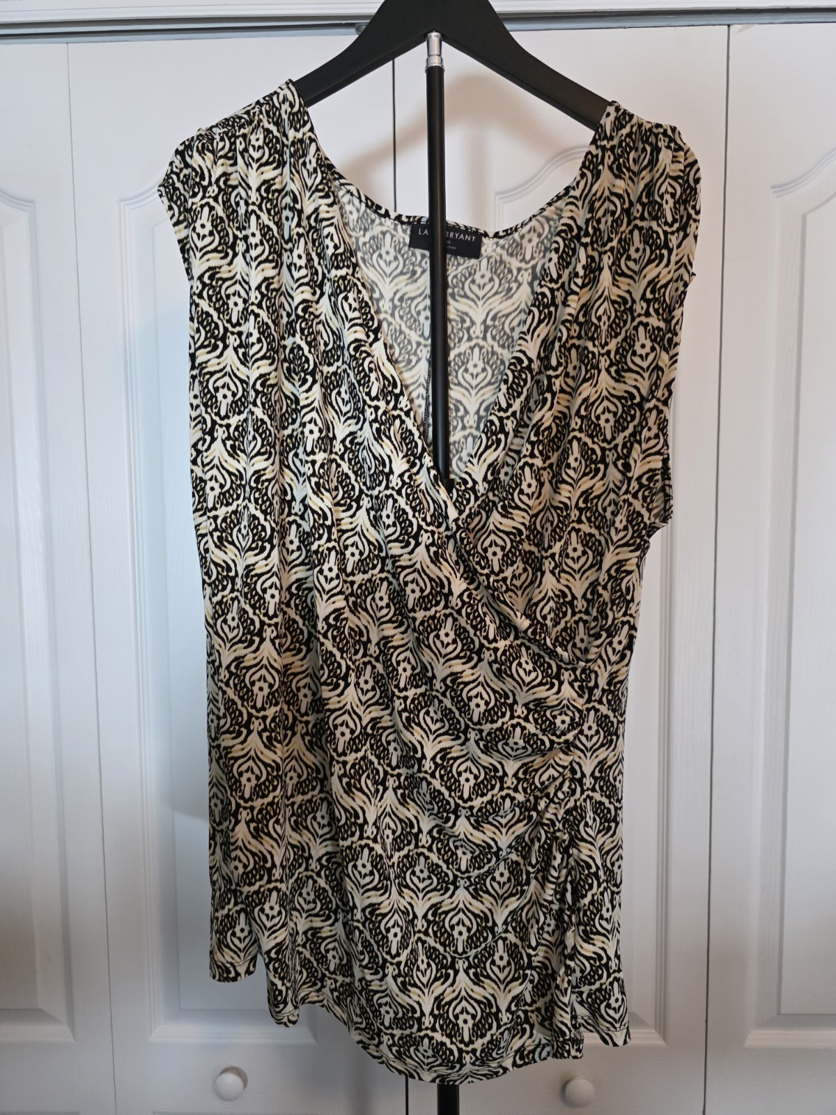 Lane Bryant Plus Size Top Faux Wrap Ruched Damask V Neck Office Siren Workwear