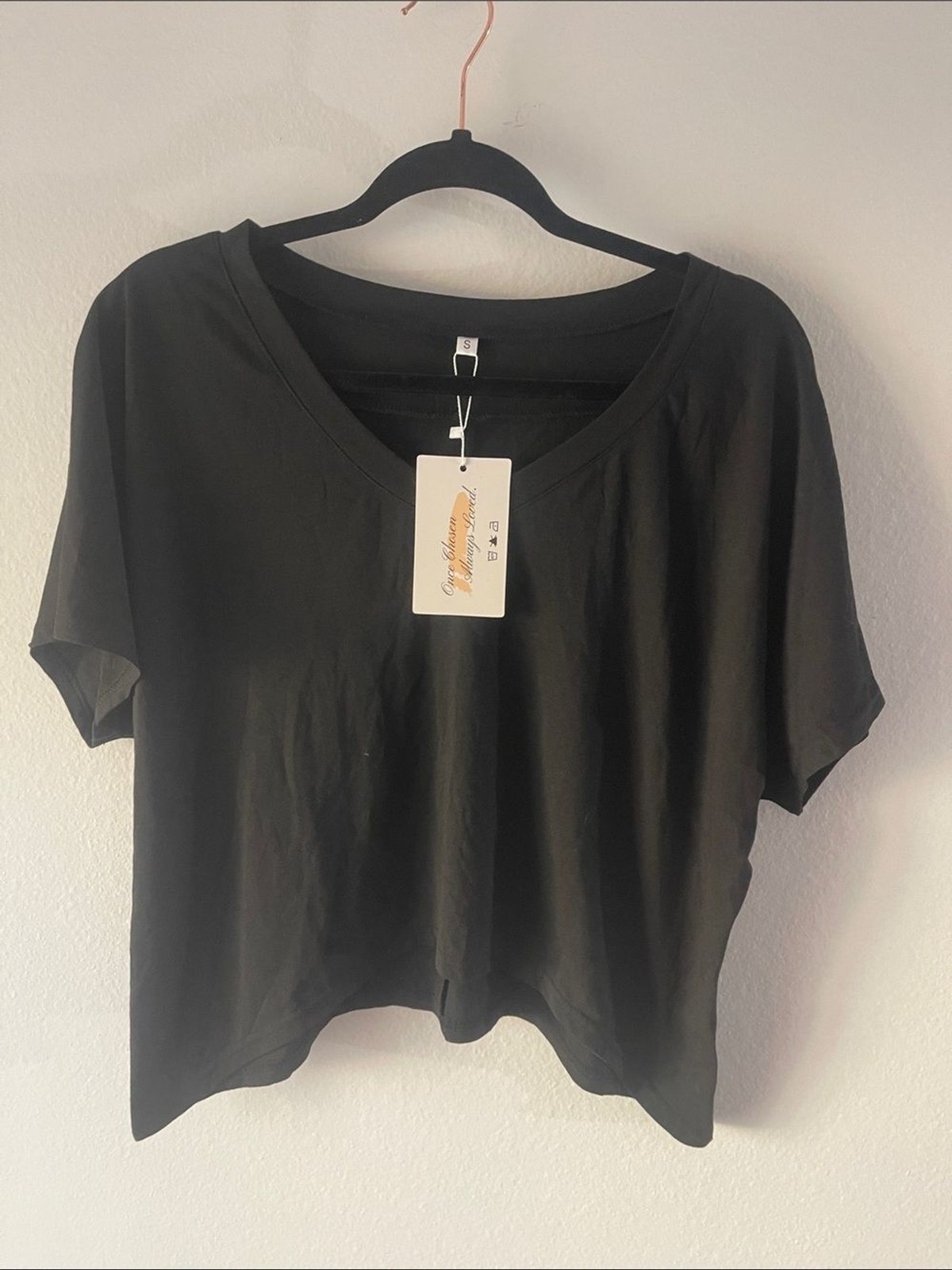 Women’s Black V-Neck Crop Top – Relaxed Short Sleeve