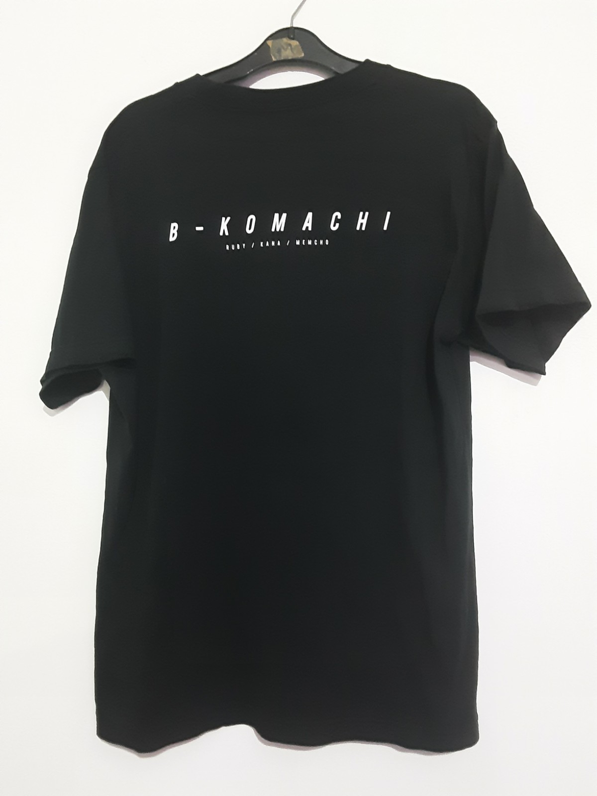 UniQlo UT Oshi-No-Ko B-Komachi Anime/Manga Idol Group Adults Size Medium T-Shirt