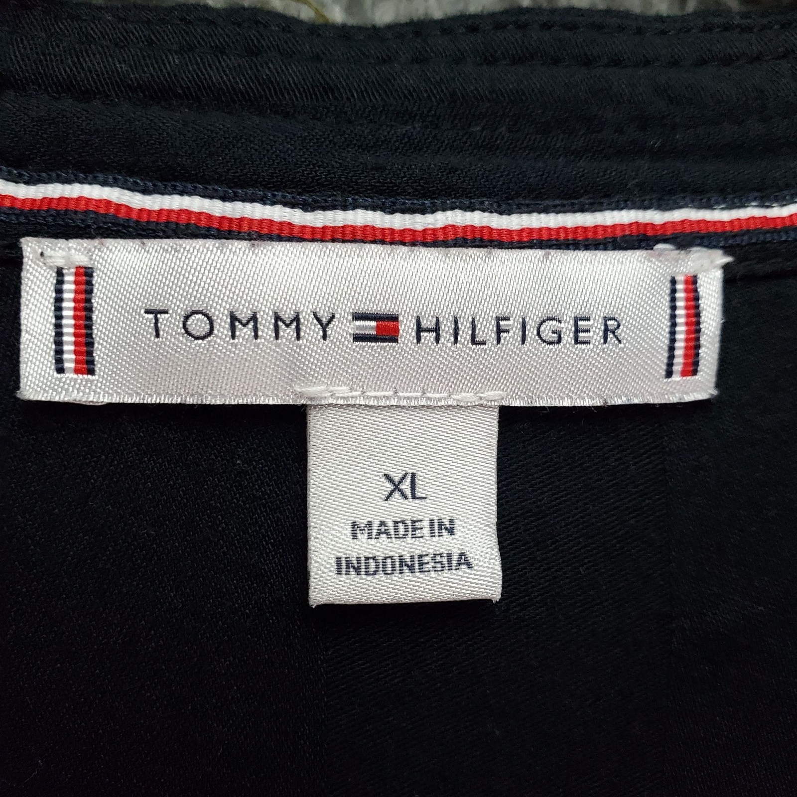 Tommy Hilfiger Top Womens XL Black Banded Collar Button-Down Blouse 100% Viscose