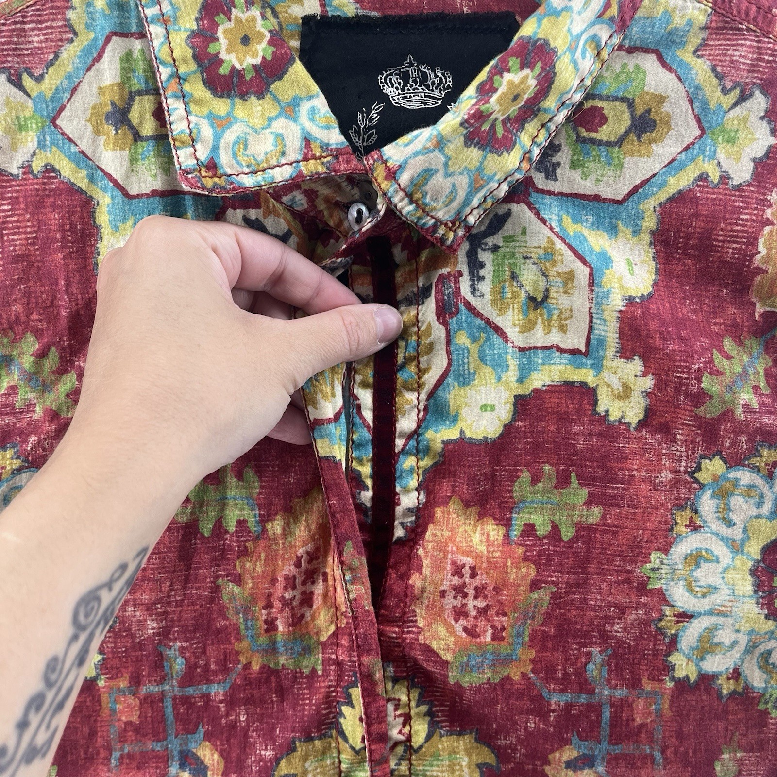 Cino Women’s Boho Print Shirt Size Medium Button Up Western Cowgirl Lightweight