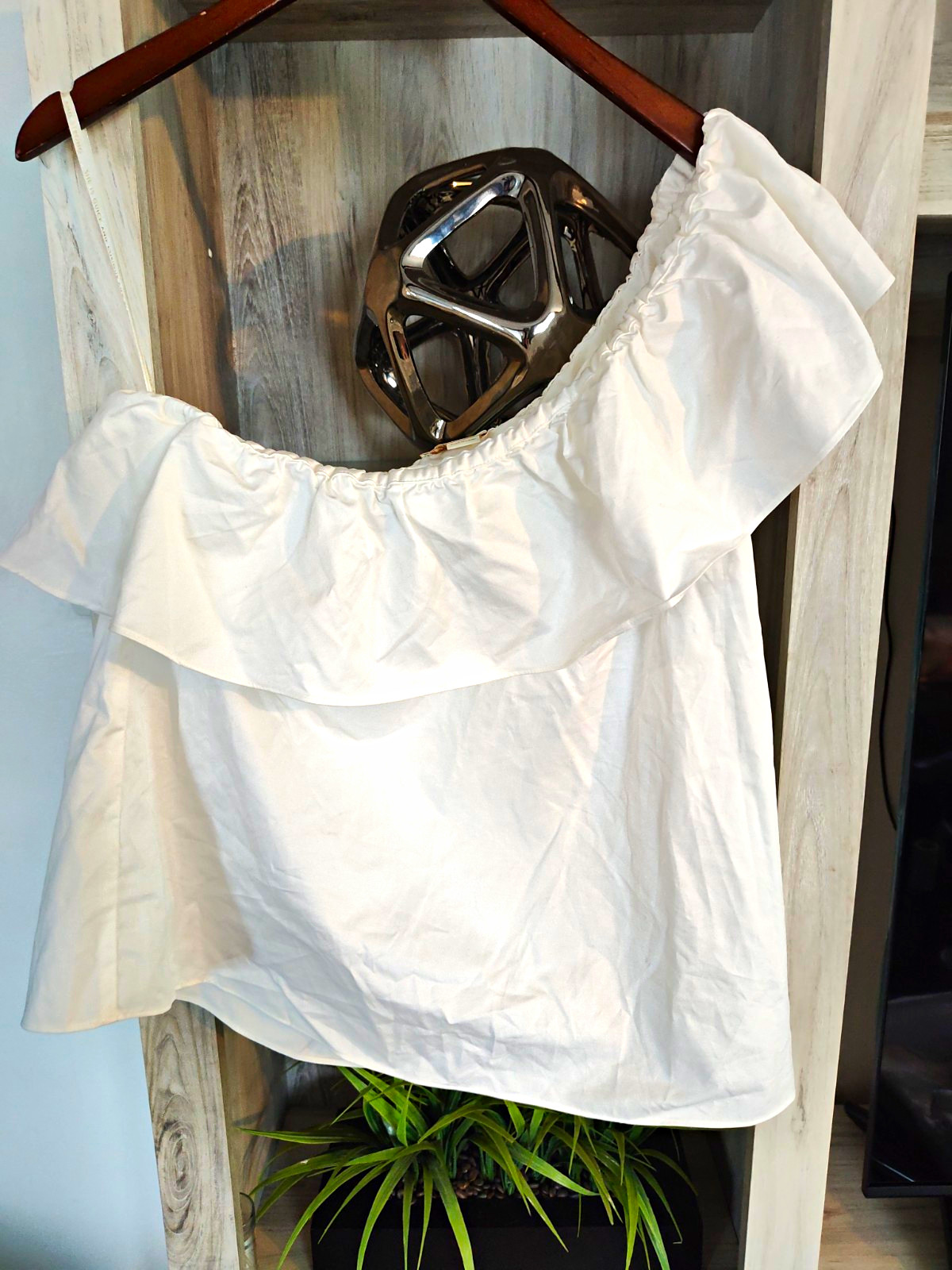 kate spade new york Women’s White Solid Woven Off-Shoulder Ruffle Blouse Sz L