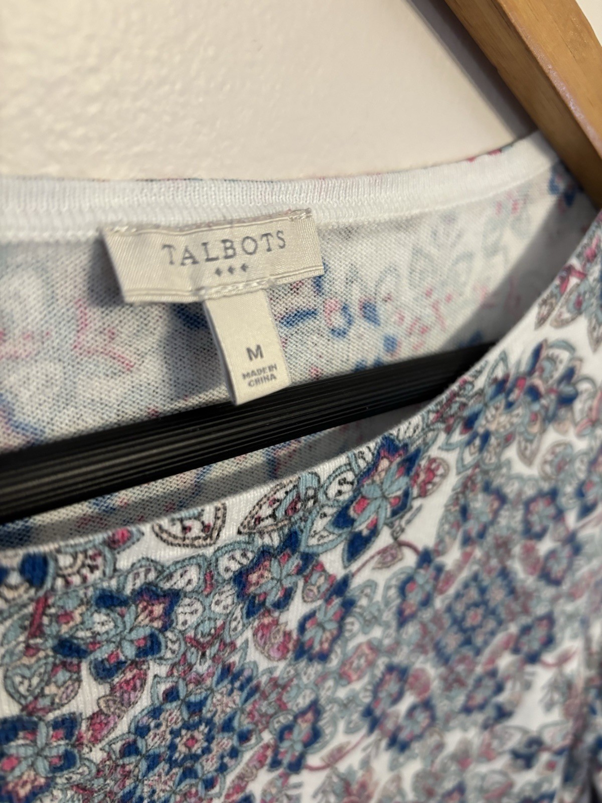 Talbots Women’s Blue Pink White Boat Neck 3/4 Sleeve Floral Cotton Knit Top M