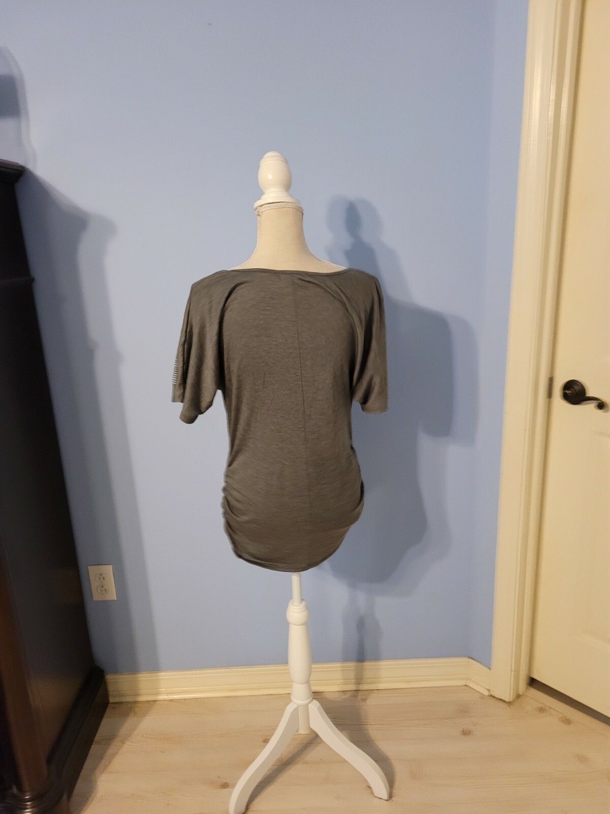 Espresso Size Small Blouse Womens Gray Short Sleeve Round Neck