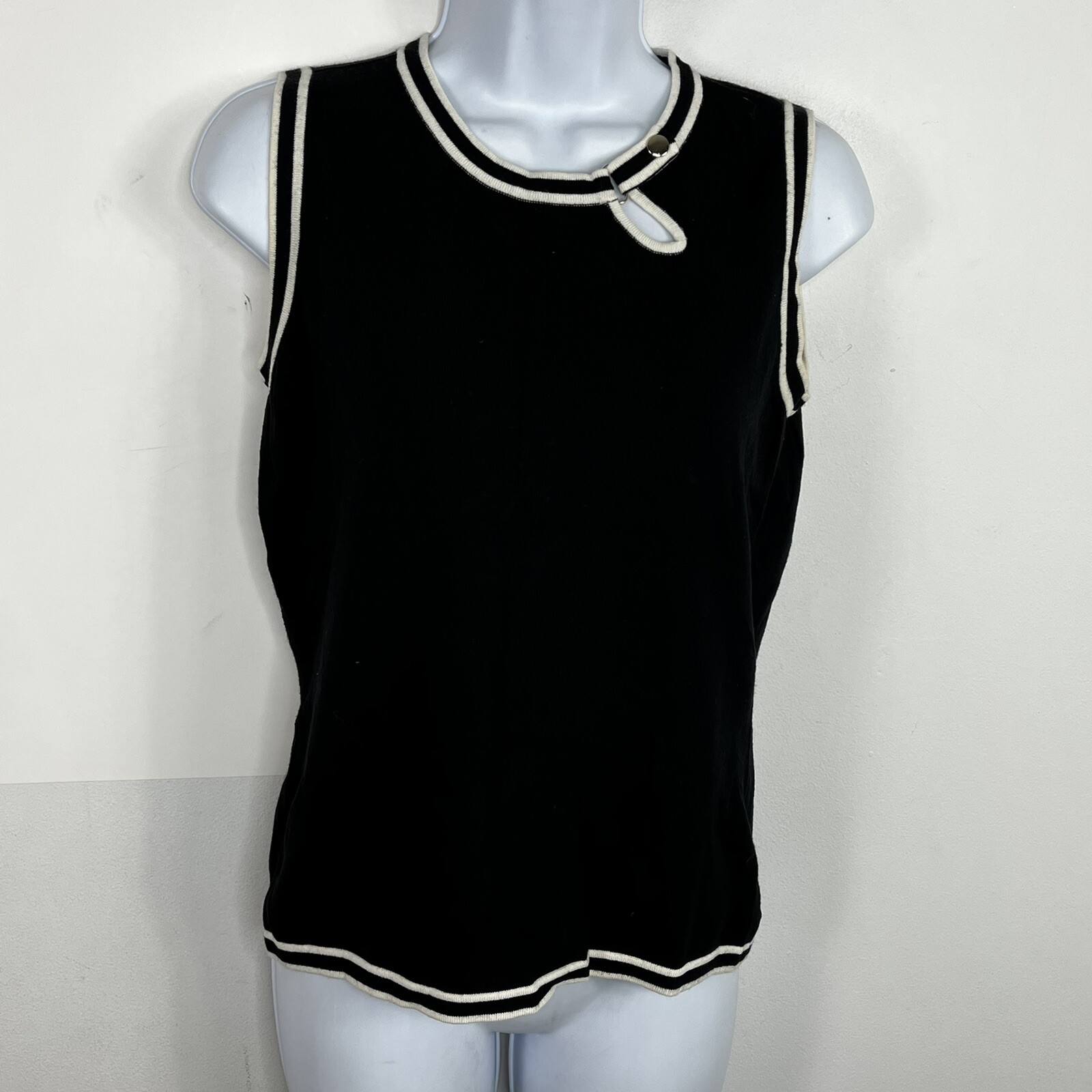 New York & Company Top sz M Black Elevated Basic City Chic Soft Grunge Modern