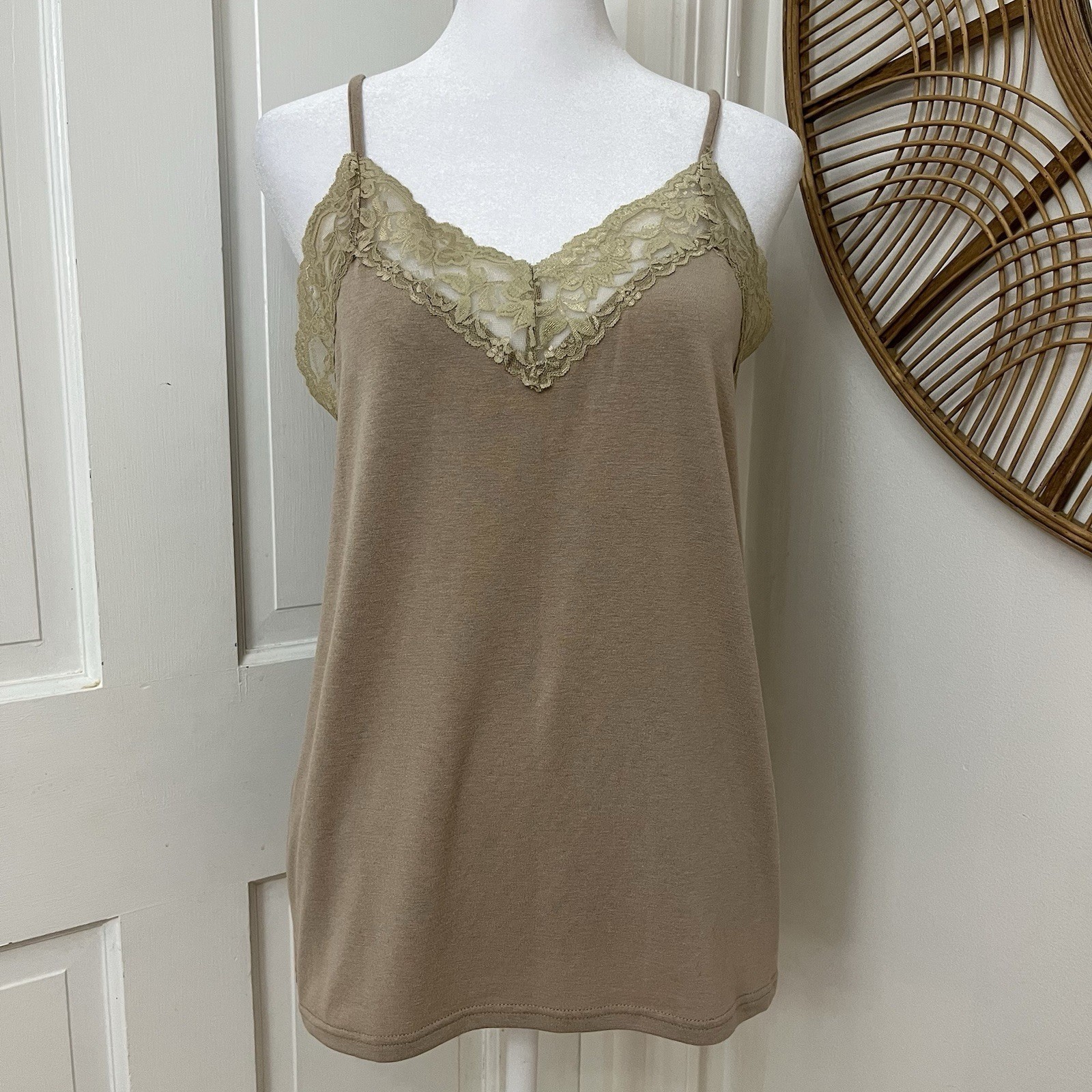 POL Y2K Cami Top Sz M Lace Edge Capsule Flowy Boho Fairy Feminine Camel