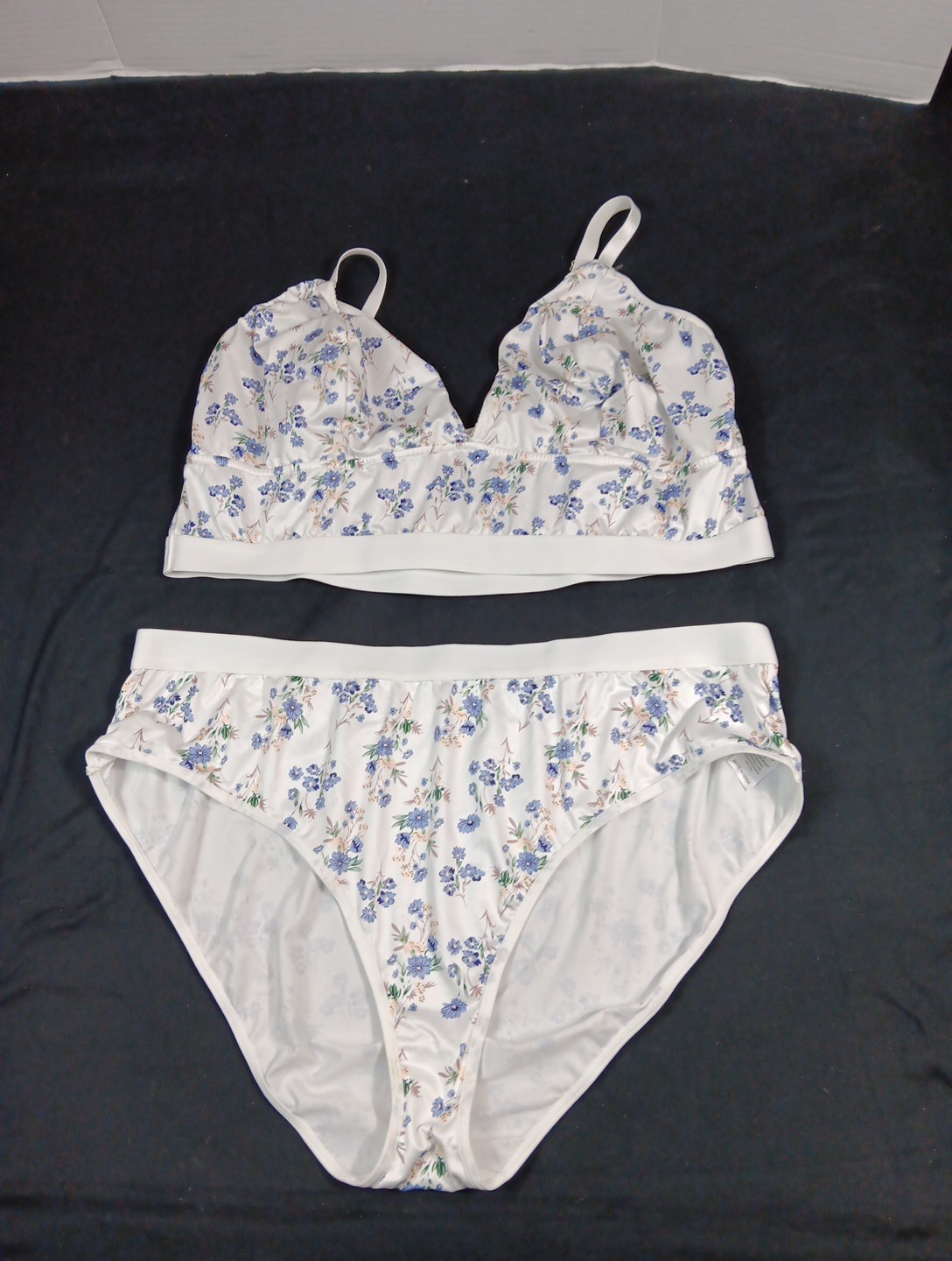 Womens White Floral Polyester Lingerie Wireless Top And Bottom Plus Size 4XL