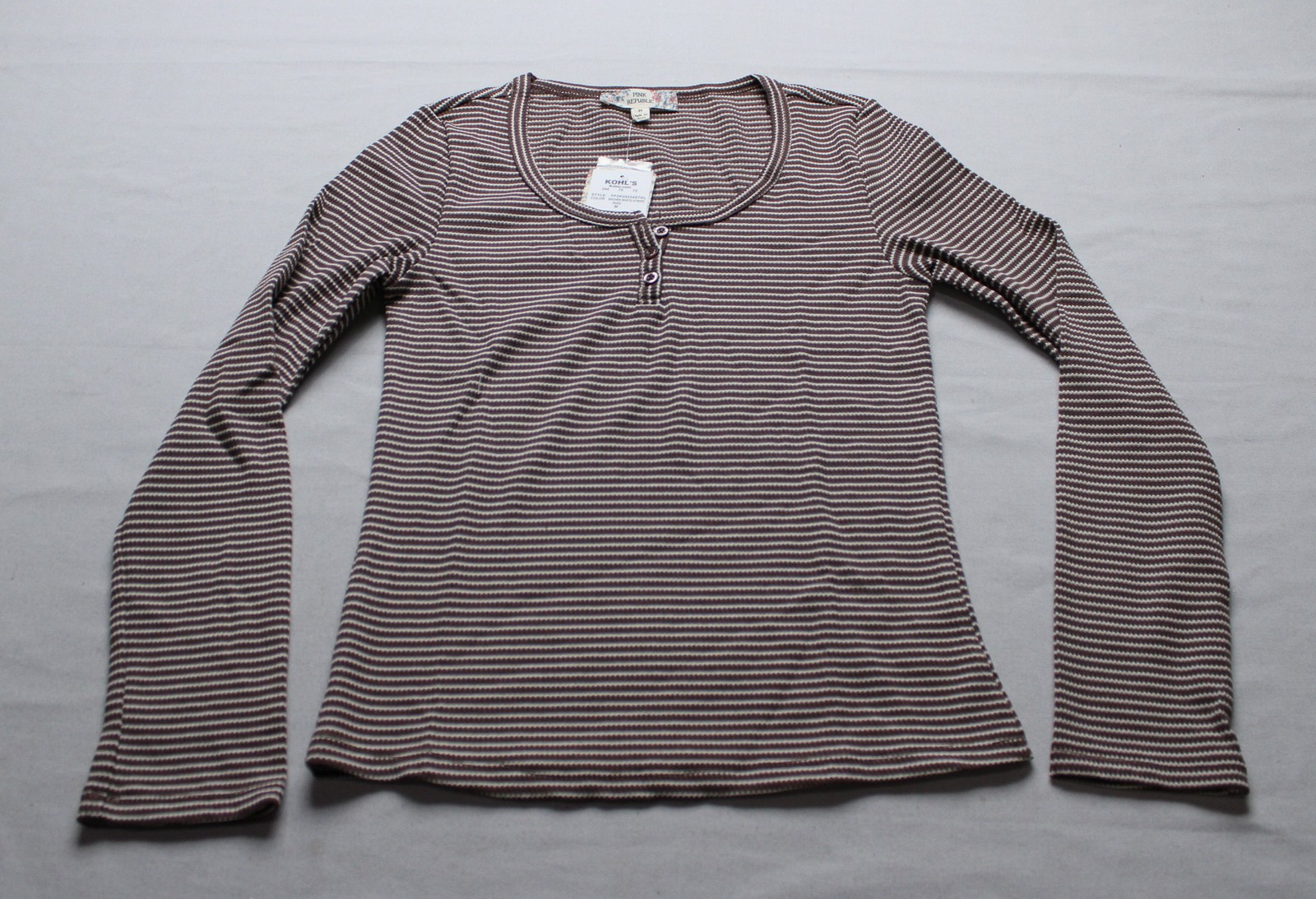 Pink Republic Juniors’ Waffle Long Sleeve Henley Tee CN6 Brown Stripe Medium NWT