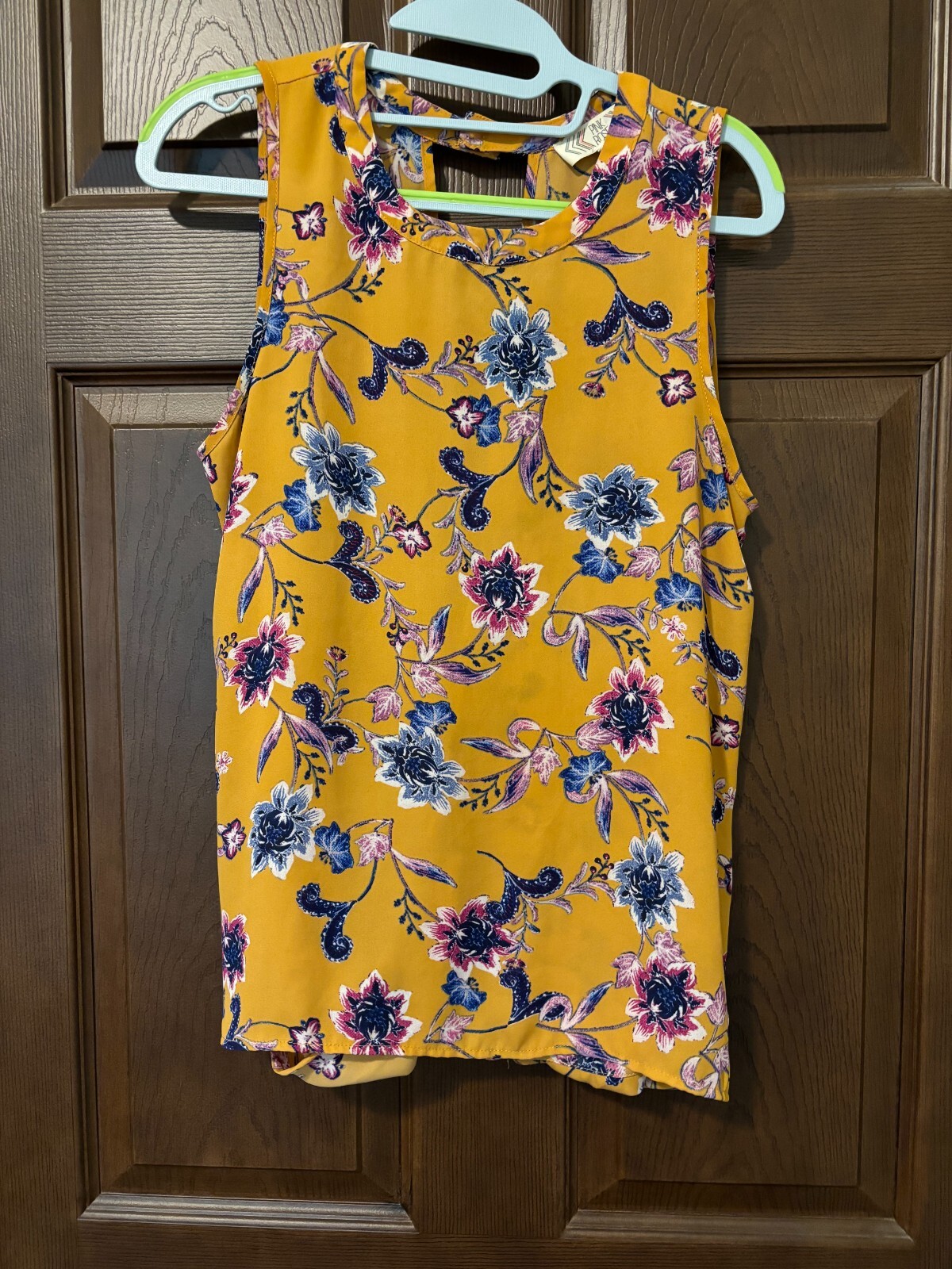 Pink Rose Brand Ladies Shirt Size M Floral Gold/Multicolor