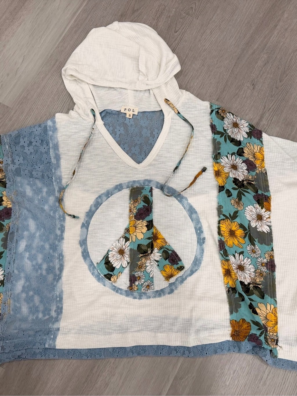 POL Fun & Peace Flowers Lace Appliqué Patchwork Hoodie Poncho Size Small