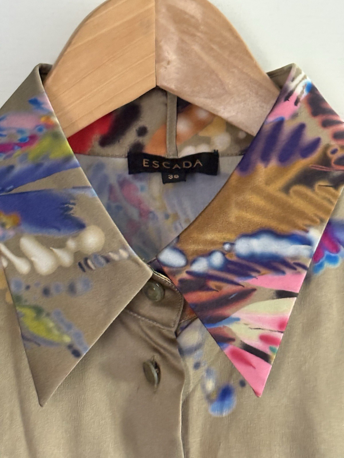 Escada 100% silk multi coloured shirt blouse – Size 38 UK 10 / 12