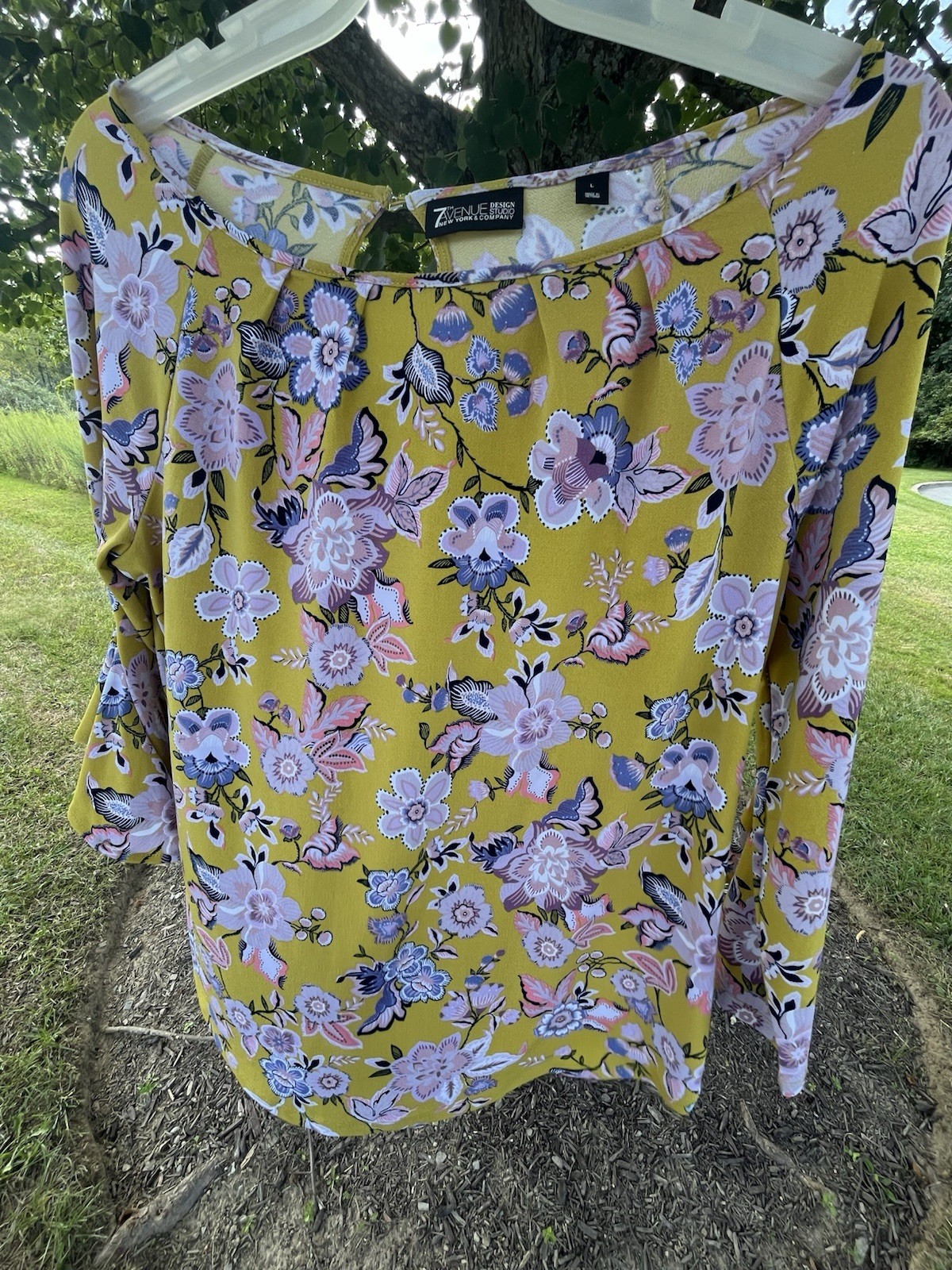 7th AVENUE NEW YORK & CO.Women’s Blouse 3/4 Bell Sleeve Round Neck Floral.Size L