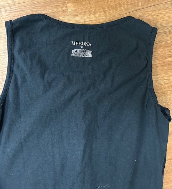 2 Women’s Pullover Sport Tops Women’s XS Sleeveless