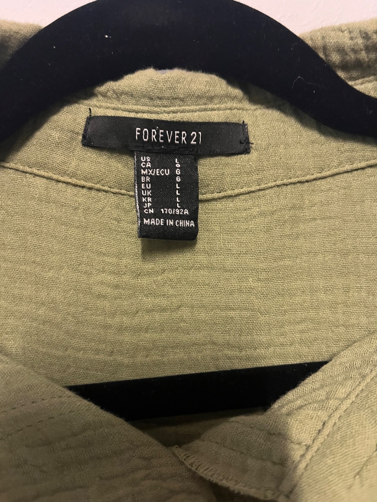 Forever 21 Olive blouse button up long sleeve collar distressed women’s large