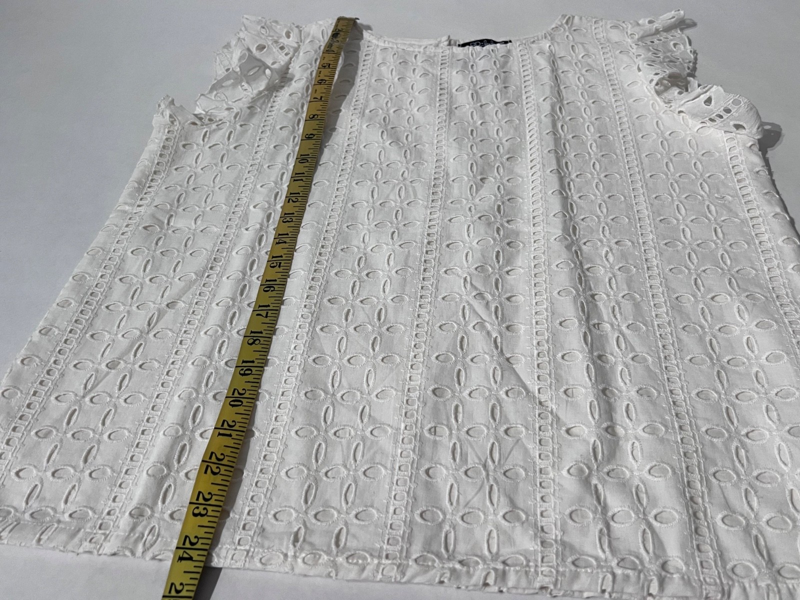 NWT RD Koko White Eyelet Lace Cap Ruffle Sleeves Cotton Lined Top Blouse Size L