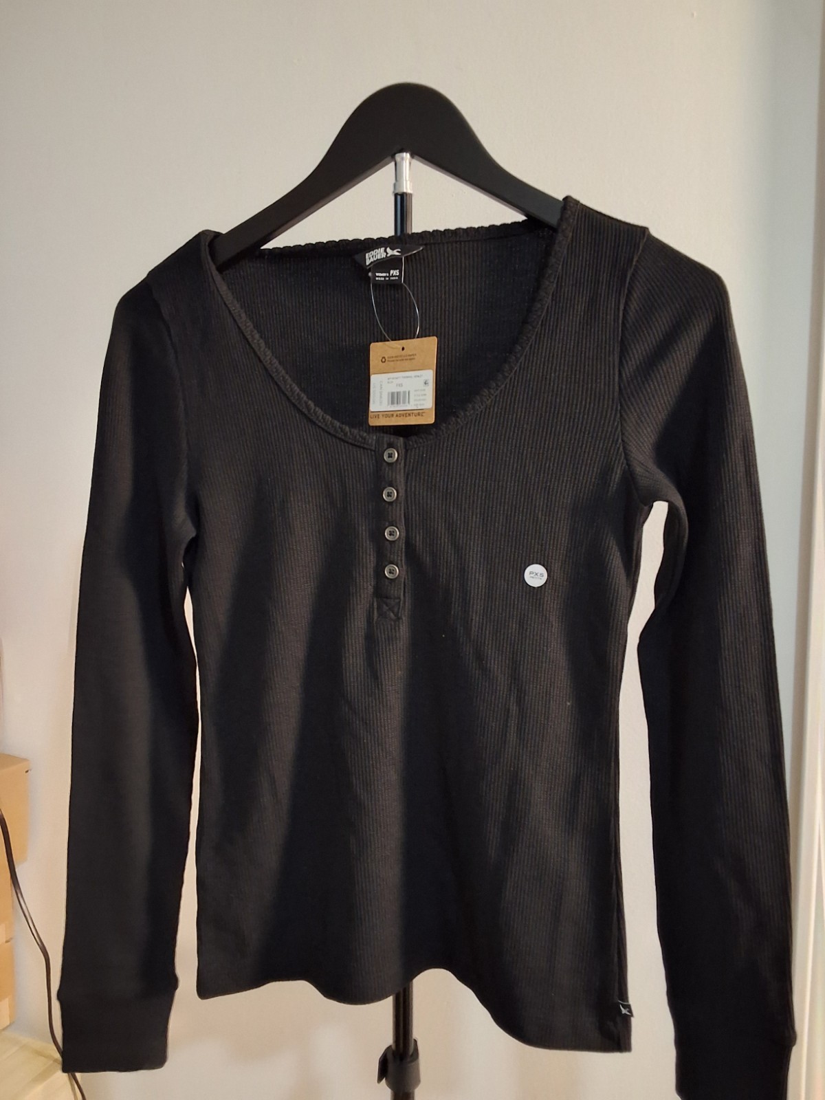 Eddie Bauer Women’s PXS Infinity Thermal Henley Black Long Sleeve NWT