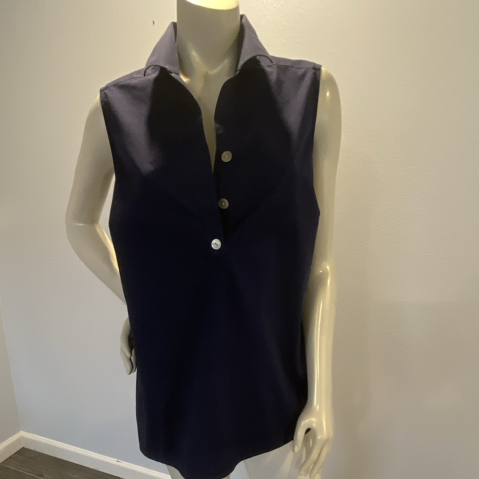 Foxcroft NYC 14 Navy Non-Iron Stretch Collared Sleeveless Shaped Blouse