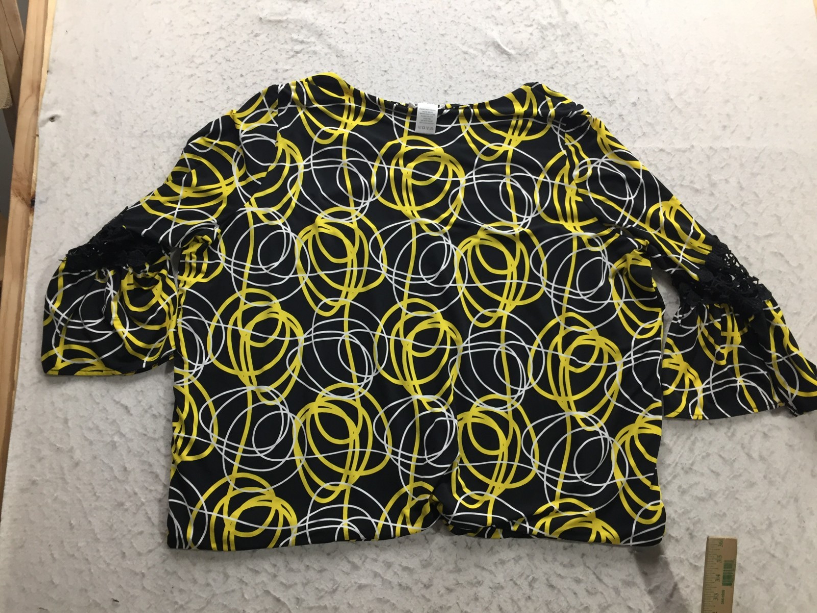 Masseys T Shirt Plus Size 4X Black White Yellow Circle Striped 3/4 Slv Crochet