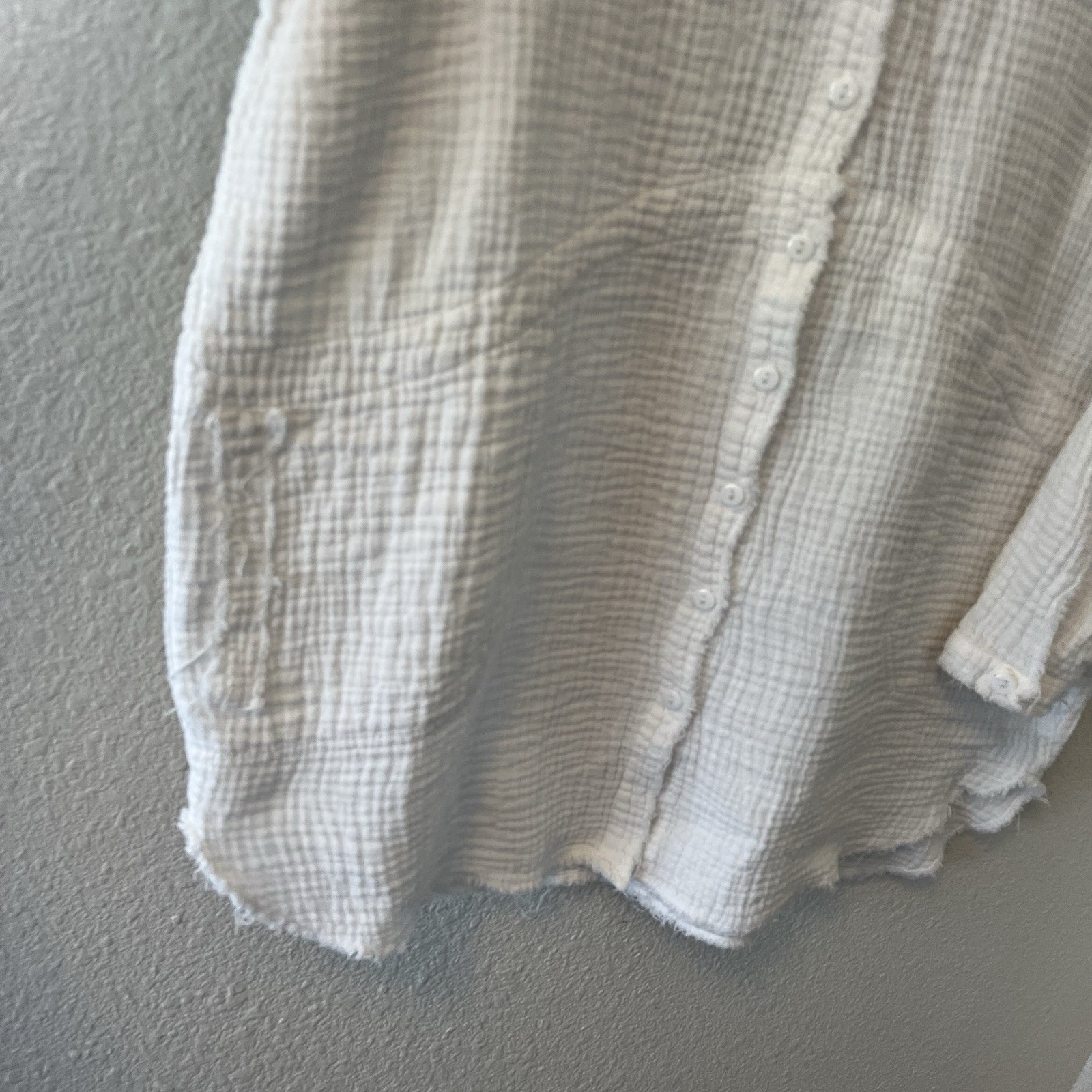 Lucca Women’s Top Size XS White Gauzy Cotton Tunic Button Boho Beachy Cottage