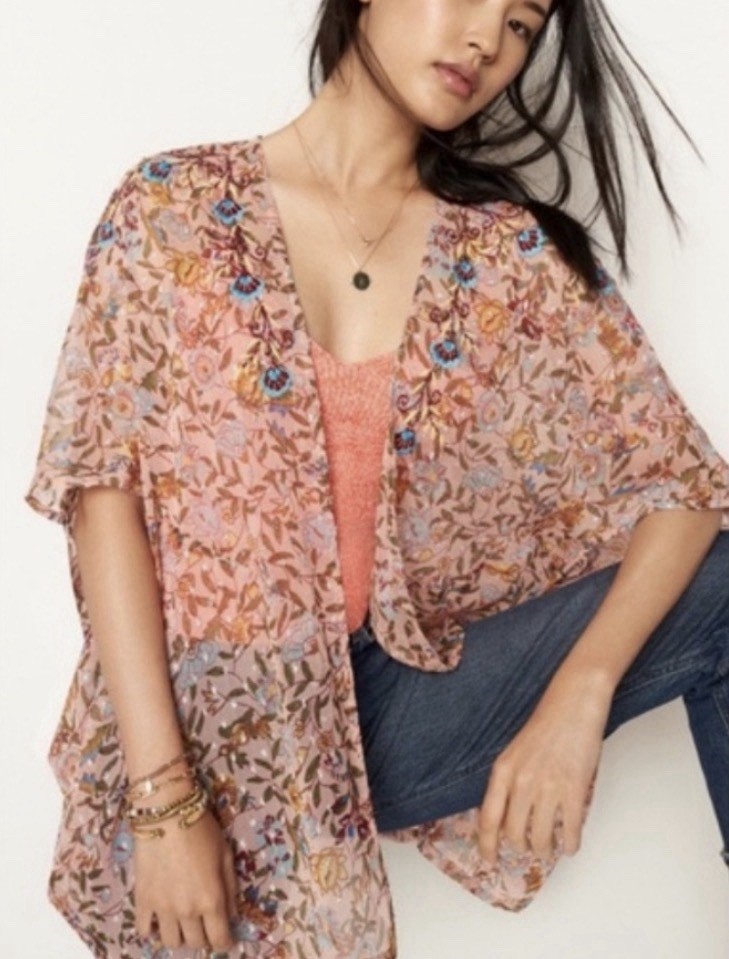 Anthro Bella Shimmer Kimono OS Pink Floral Sheer Beaded Boho Festival Fairy Vaca
