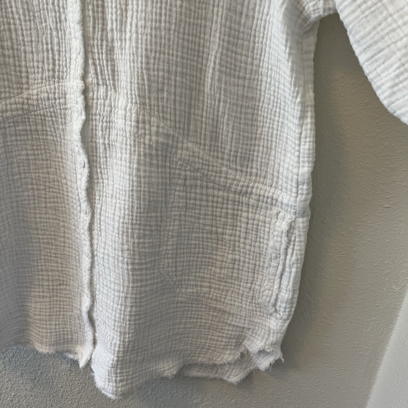 Lucca Women’s Top Size XS White Gauzy Cotton Tunic Button Boho Beachy Cottage