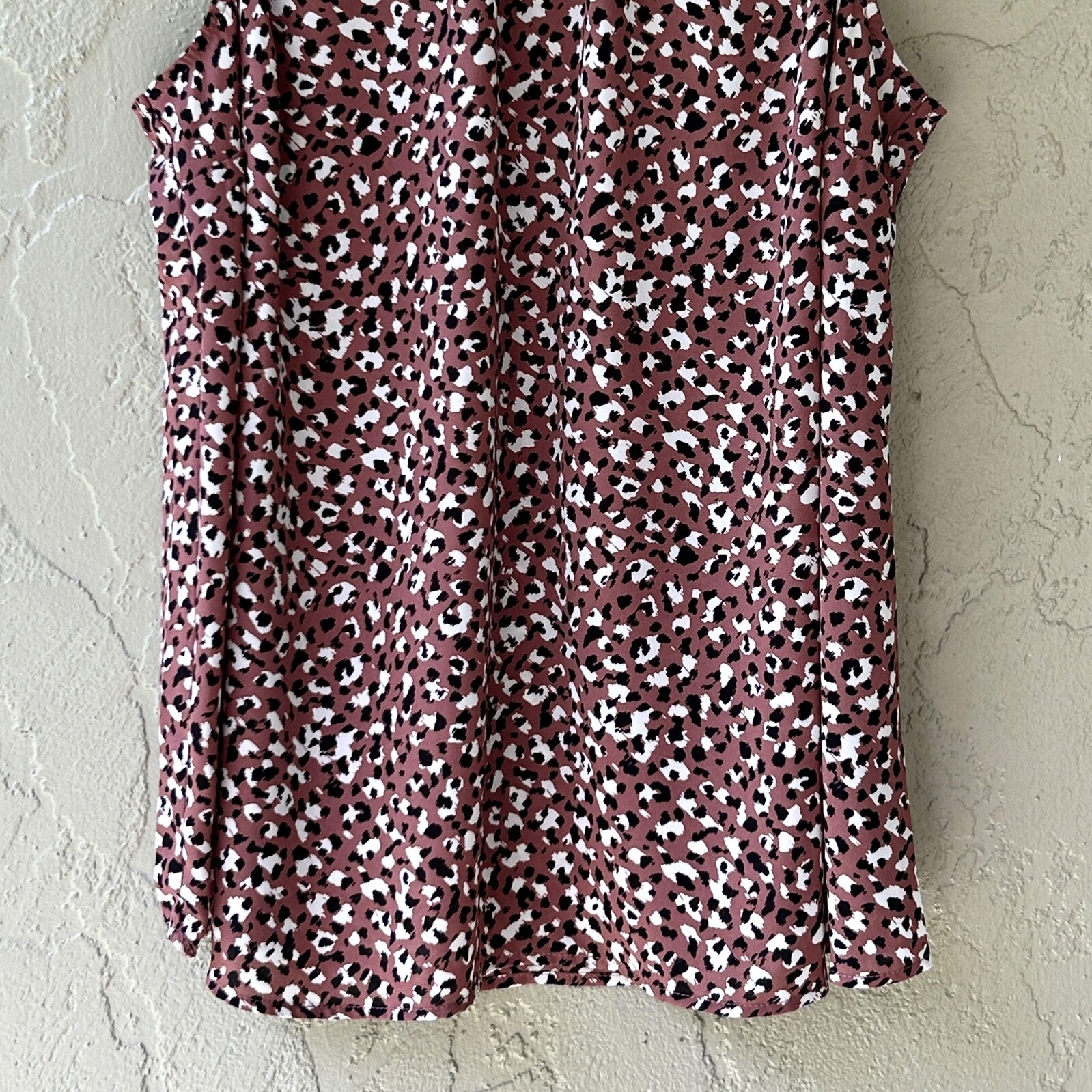 Torrid Women’s 00 Medium Large Multicolor Georgette Sleeveless Mock Neck Top NWT