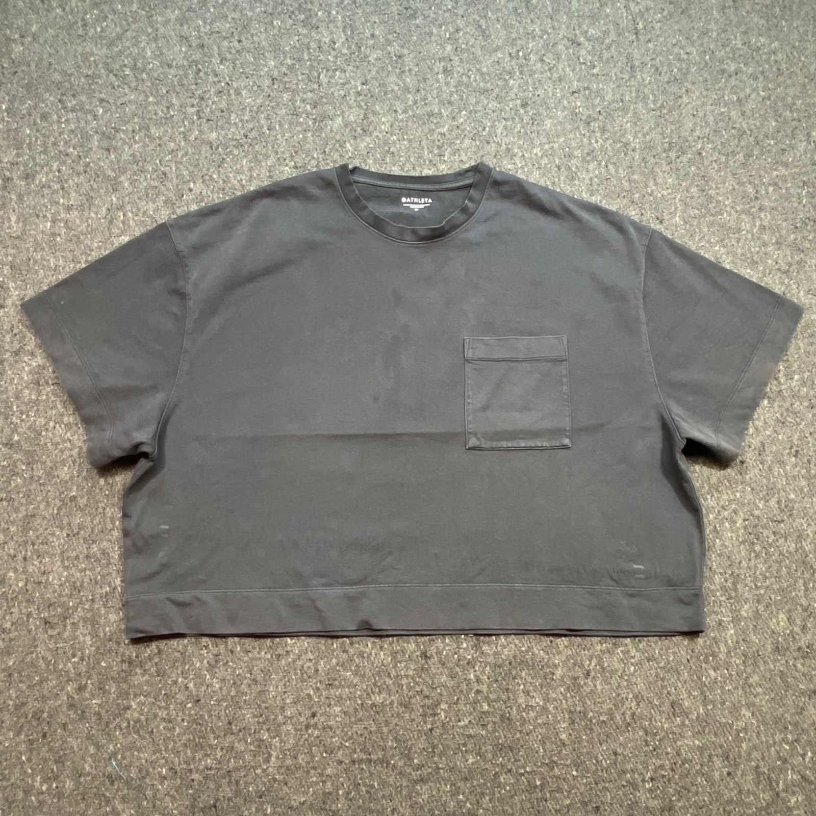 Athleta Pocket TShirt Sz M Womens Gray Gorpcore Boxy Cropped Short Sleeve Top