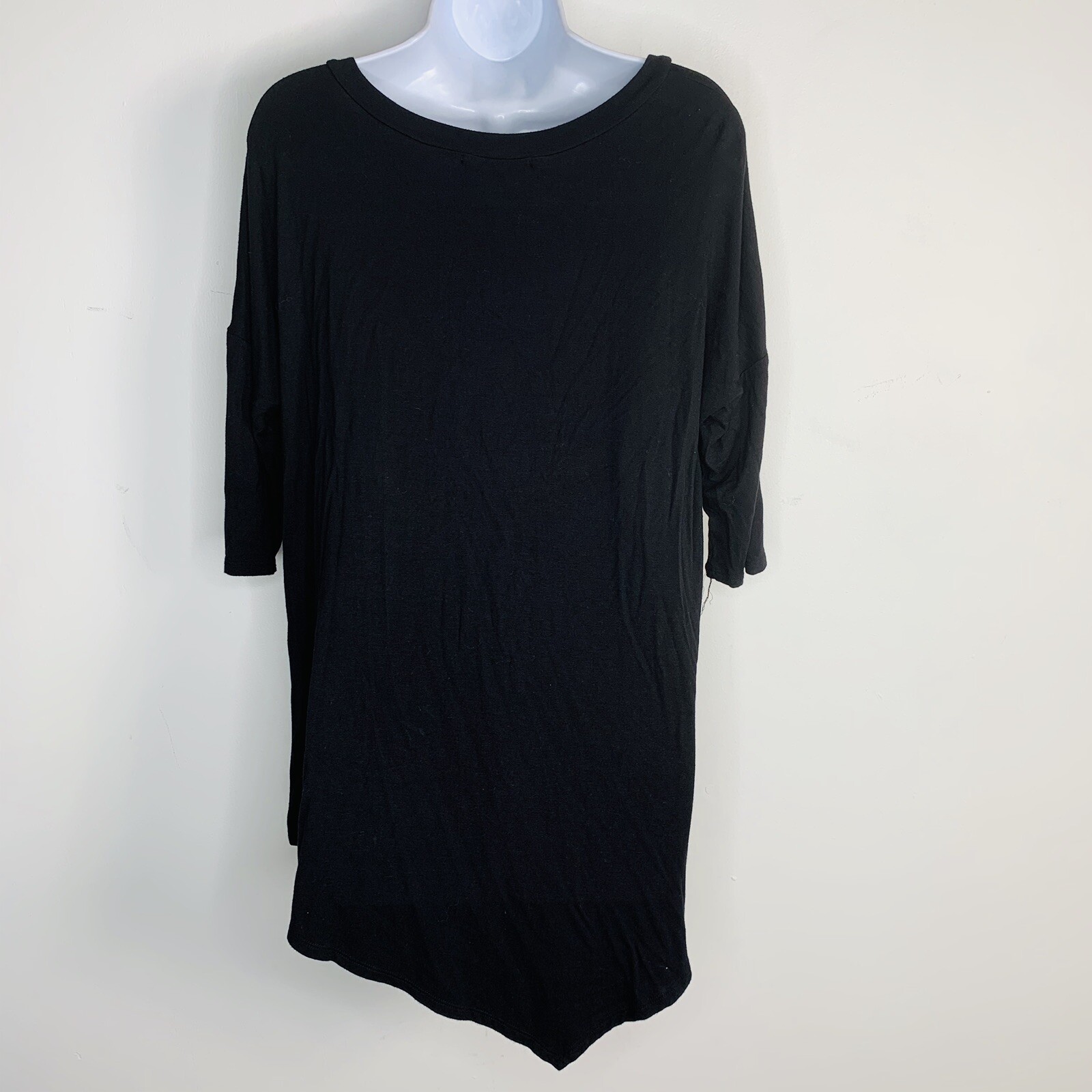 Annabelle Black Tunic Top Sz S 3/4 Sleeve Asymmetrical Hem Minimalist Casual