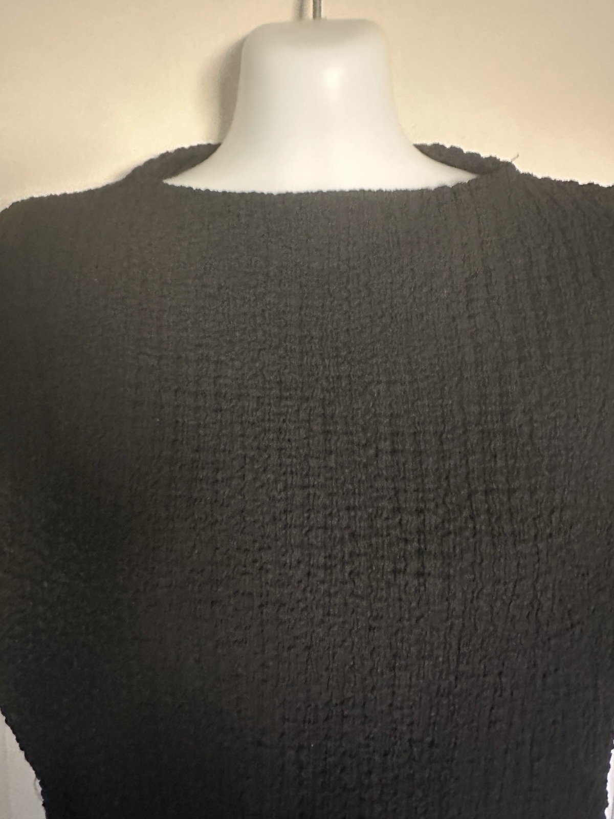 Zara Women’s Smocked Stetch Boatneck Black- S