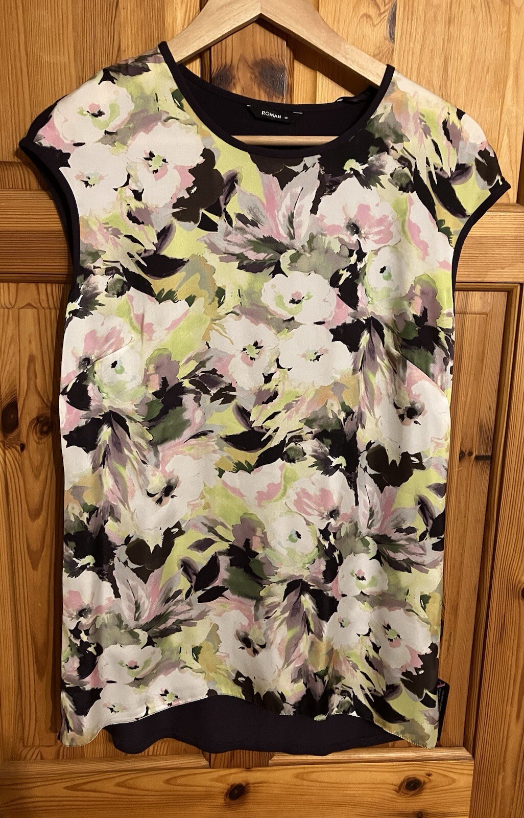 Roman Silky Feel Top Size UK 10 Floral Pattern Sleeveless – BNWT