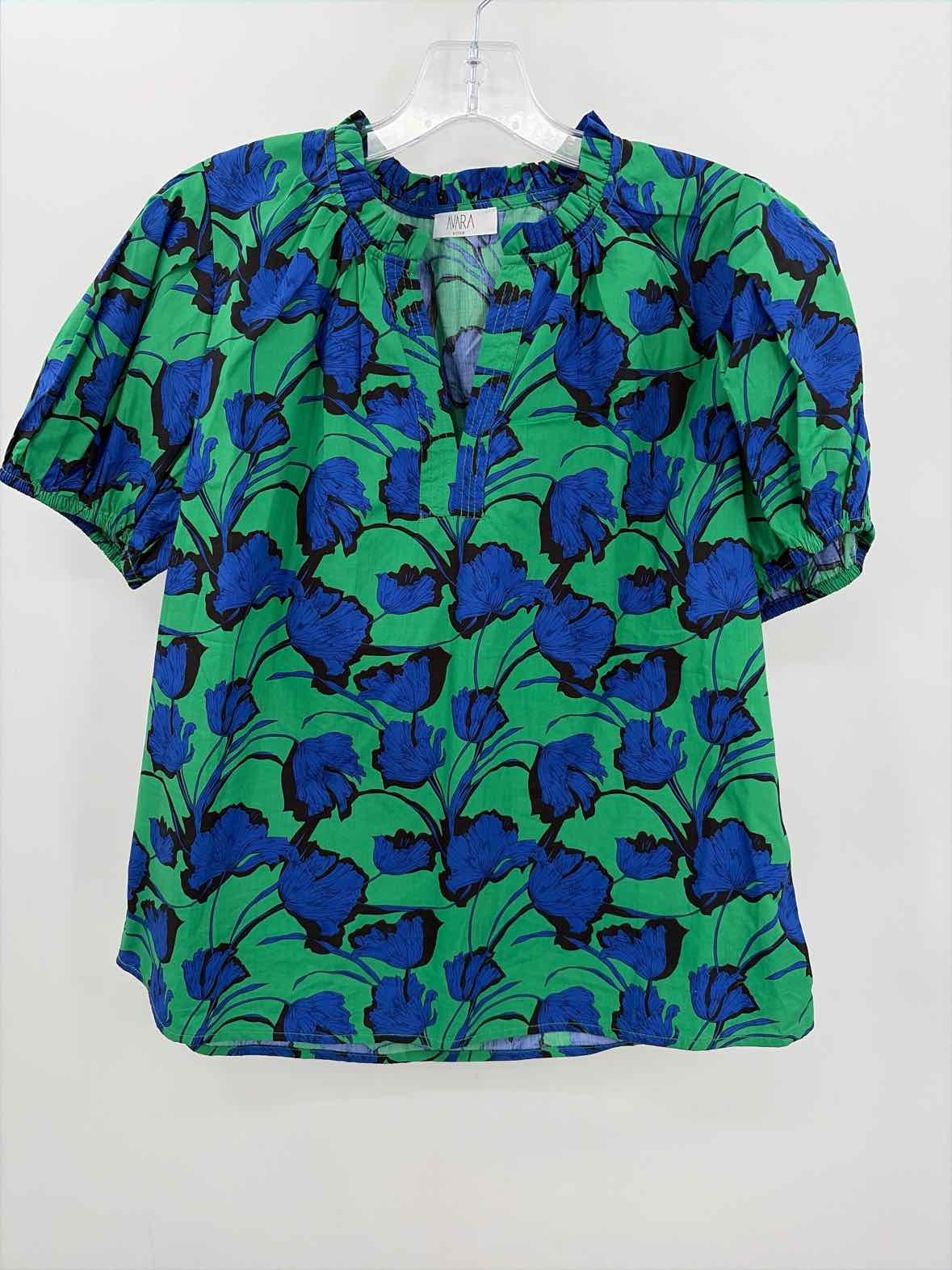 Pre-Owned Avara Green Size Medium Short Sleeve Blouse