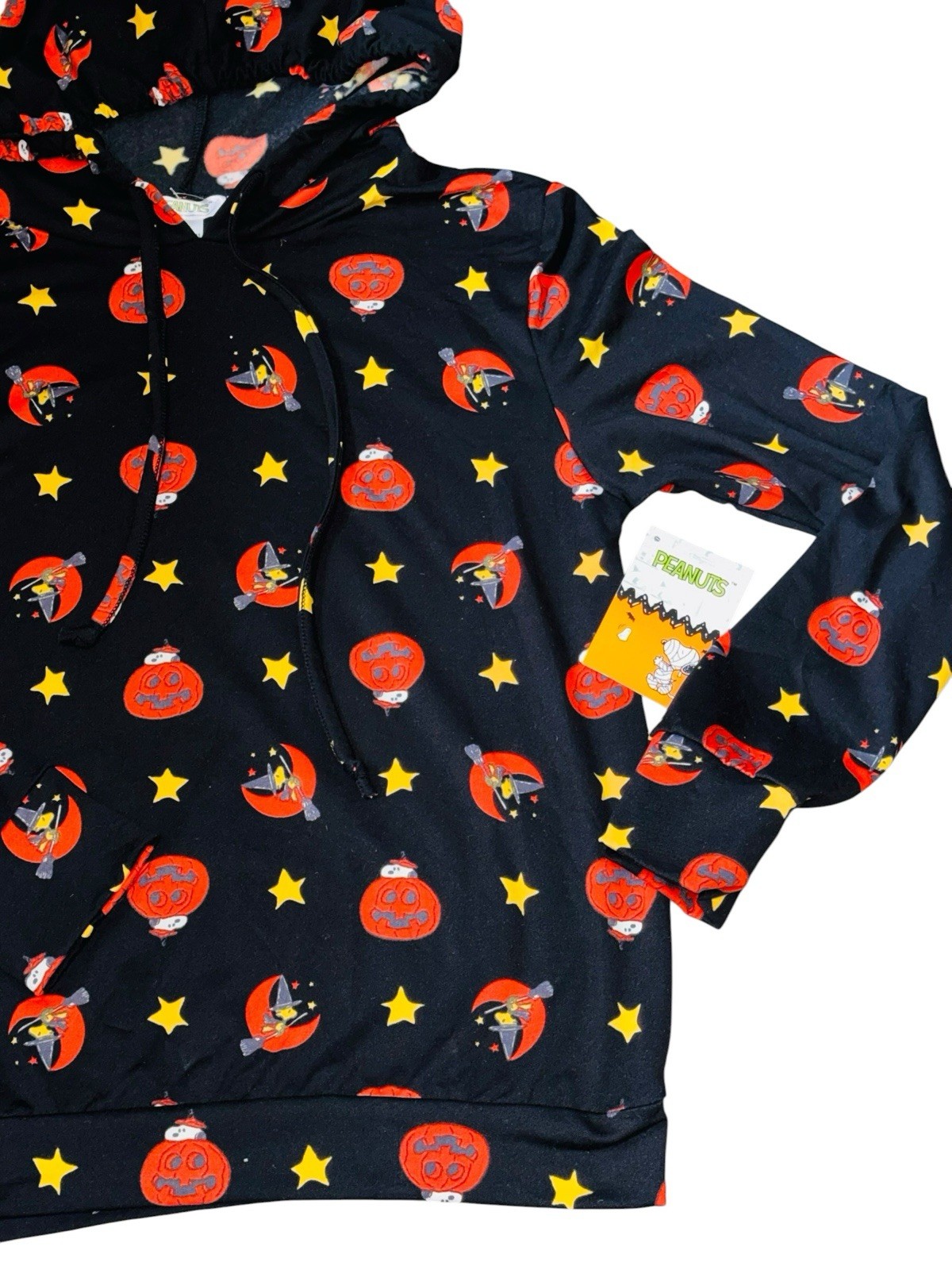NWT PEANUTS Womens SMALL BLACK Snoopy Woodstock Pumpkin WITCH Halloween HOODIE