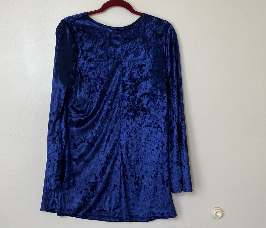 Bella Flore Long Sleeve Velour Top. Royal Blue. Size XL. NWOT.