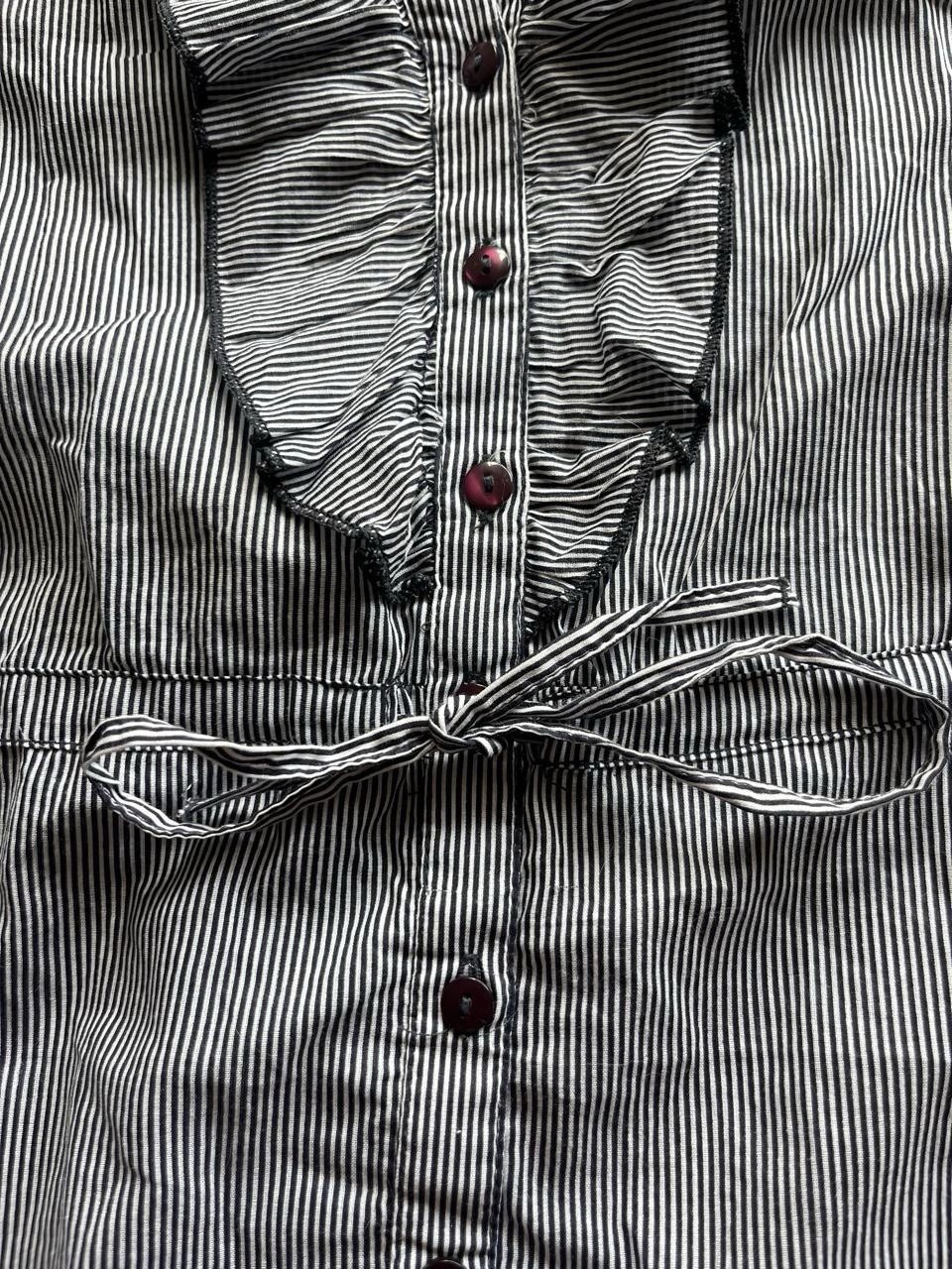 Office Siren 2000s Y2K White Navy Stripe Ruffle Button Babydoll Blouse H&M 12