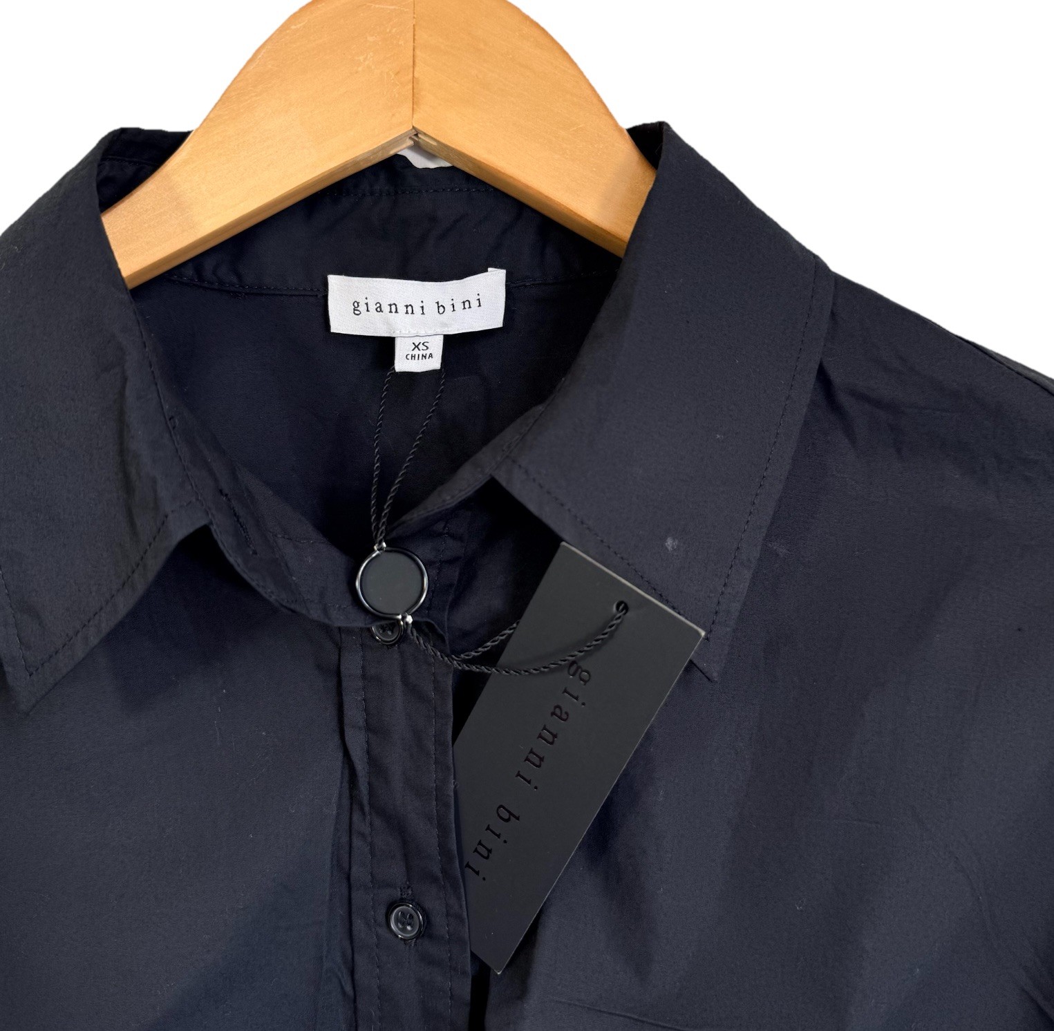 Gianni Bini Black Cotton Button Front Cropped Twist Shirt Sharp Fitted S