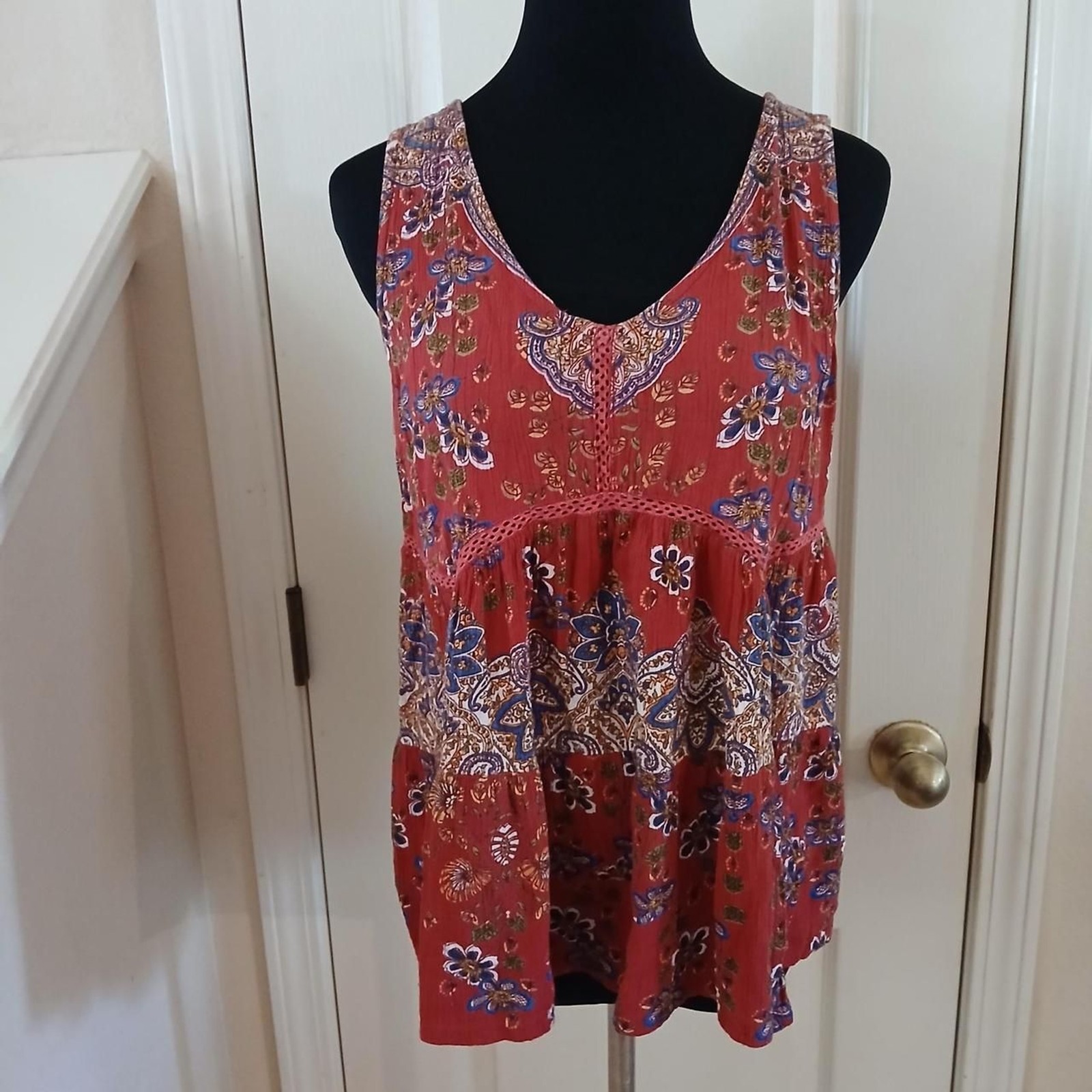Angie Boho Red Floral Paisley Crochet Trim Sleeveless Blouse S Boho Festival
