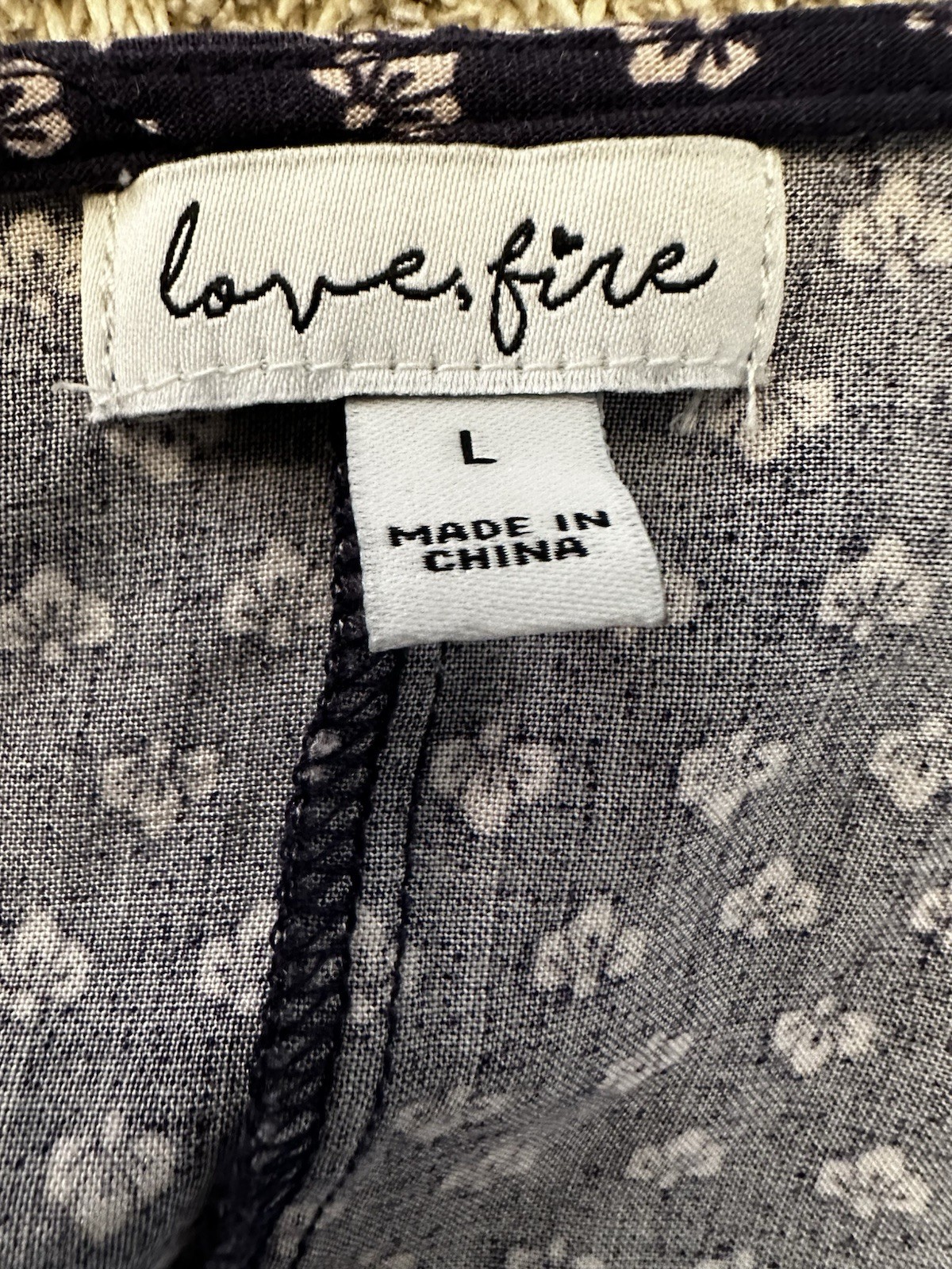 Love Fire Women’s Size L Long Sleeve Scoop Neck, Blouse, Boho Style Flowers