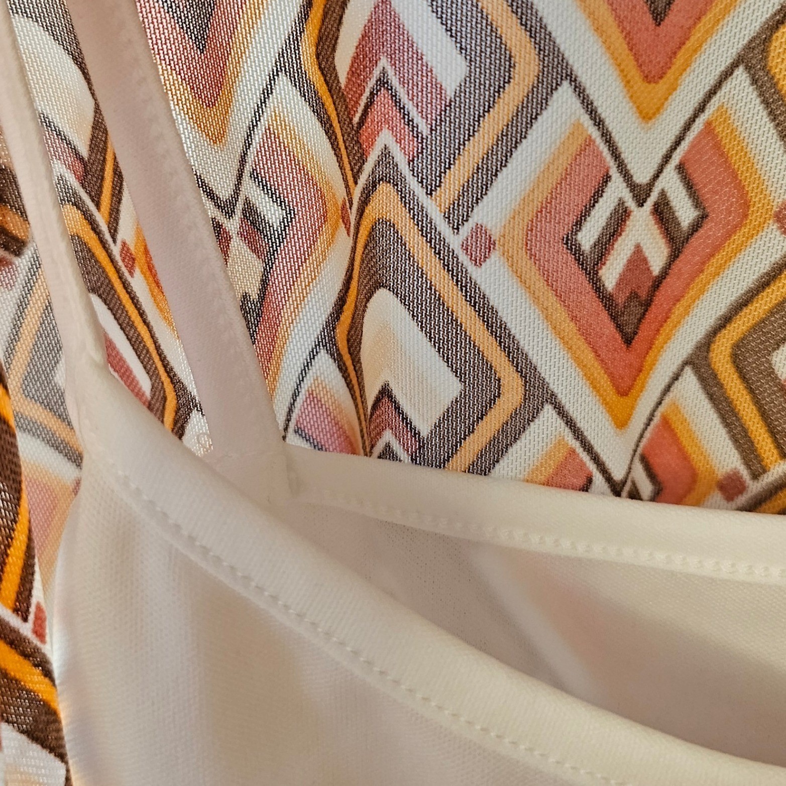 BCX Womens 2 pc Geometric Mesh Sleeveless Smocked Waist Blouse with cami Small