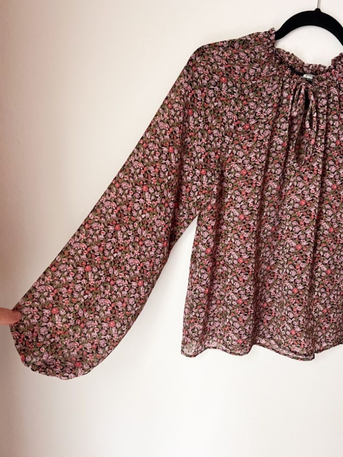 MINKPINK Floral Tie Neck Peasant Blouse Long Sleeve Pink Black M | Cottagecore
