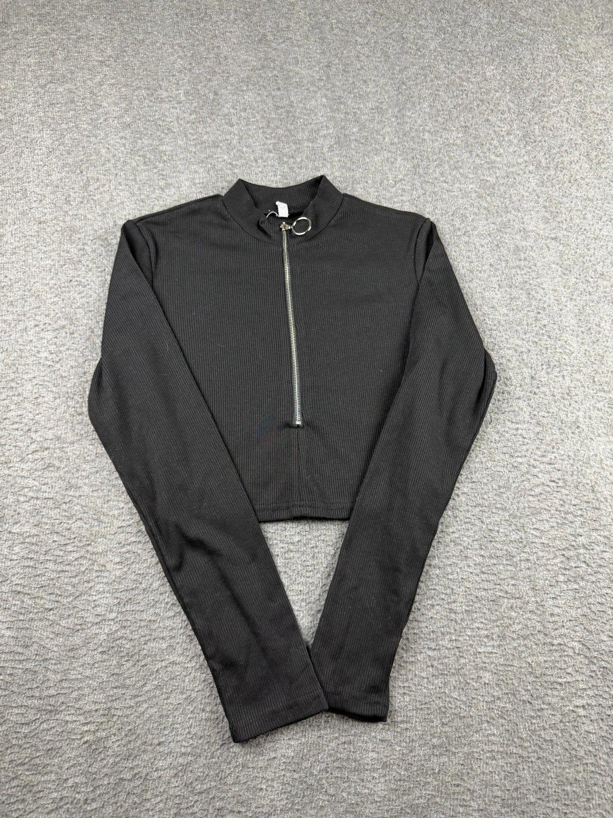 Forefair Women’s Size Small Black Full Zip Mock Neck Cropped Jacket Athletic Top
