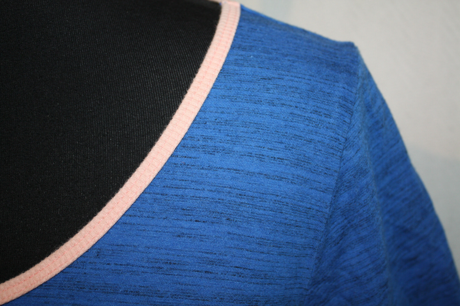 LuLaRoe L Top Classic Tee Heather Royal Blue w/ Pink Ringer Short Sleeve Cotton
