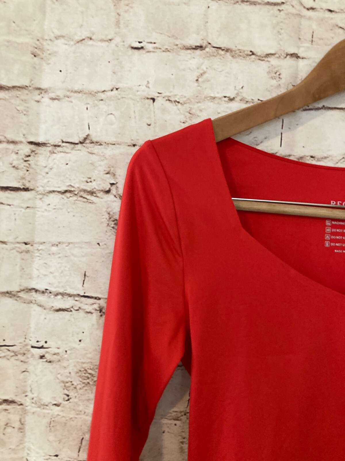 Reoria Crop Top Womens Medium Cropped Red Long Sleeve Ultra Stretch Sweetheart