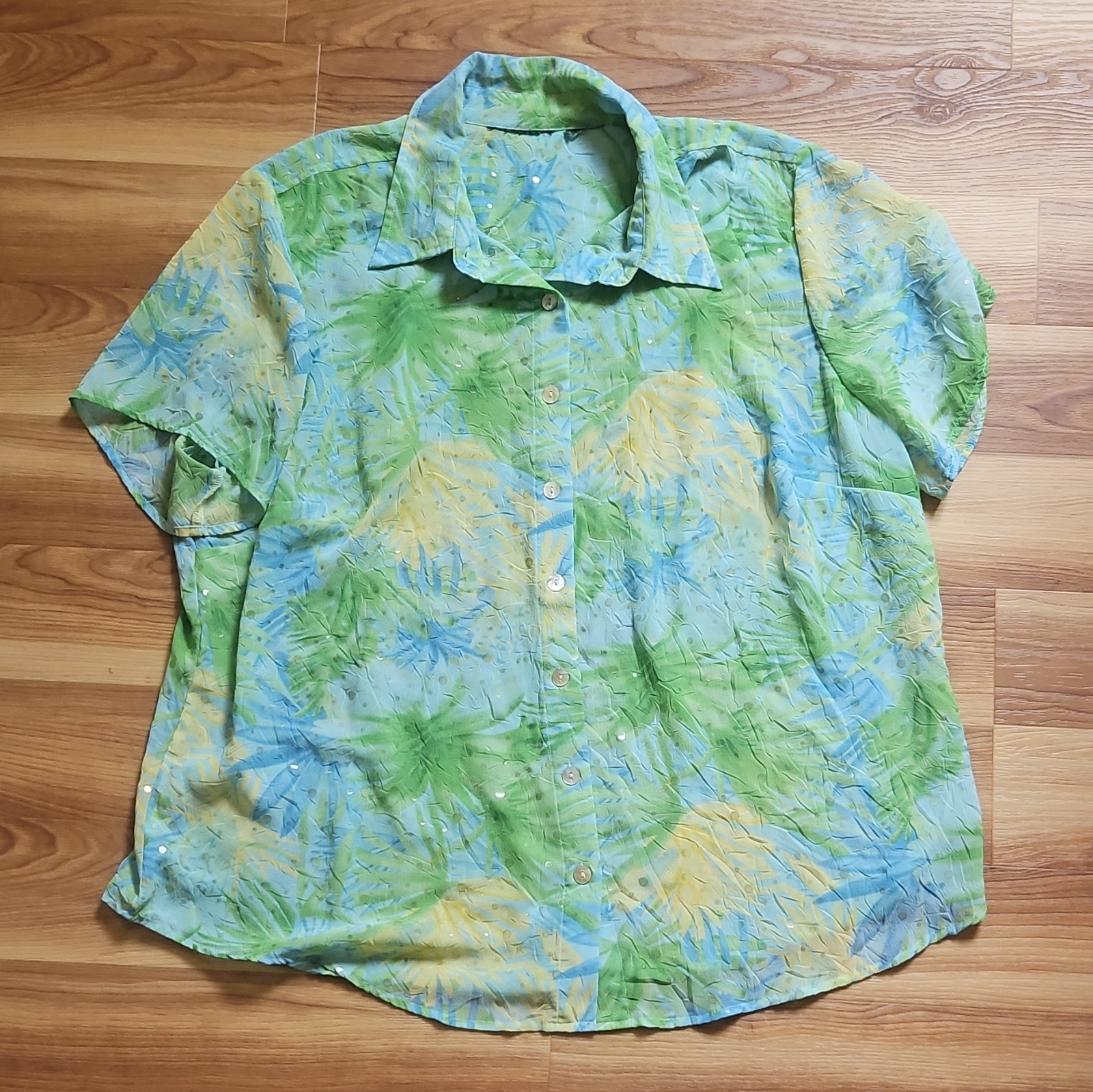 Women’s Green/Blue/Yellow Floral Collared Short Sleeve Button-Up Shirt